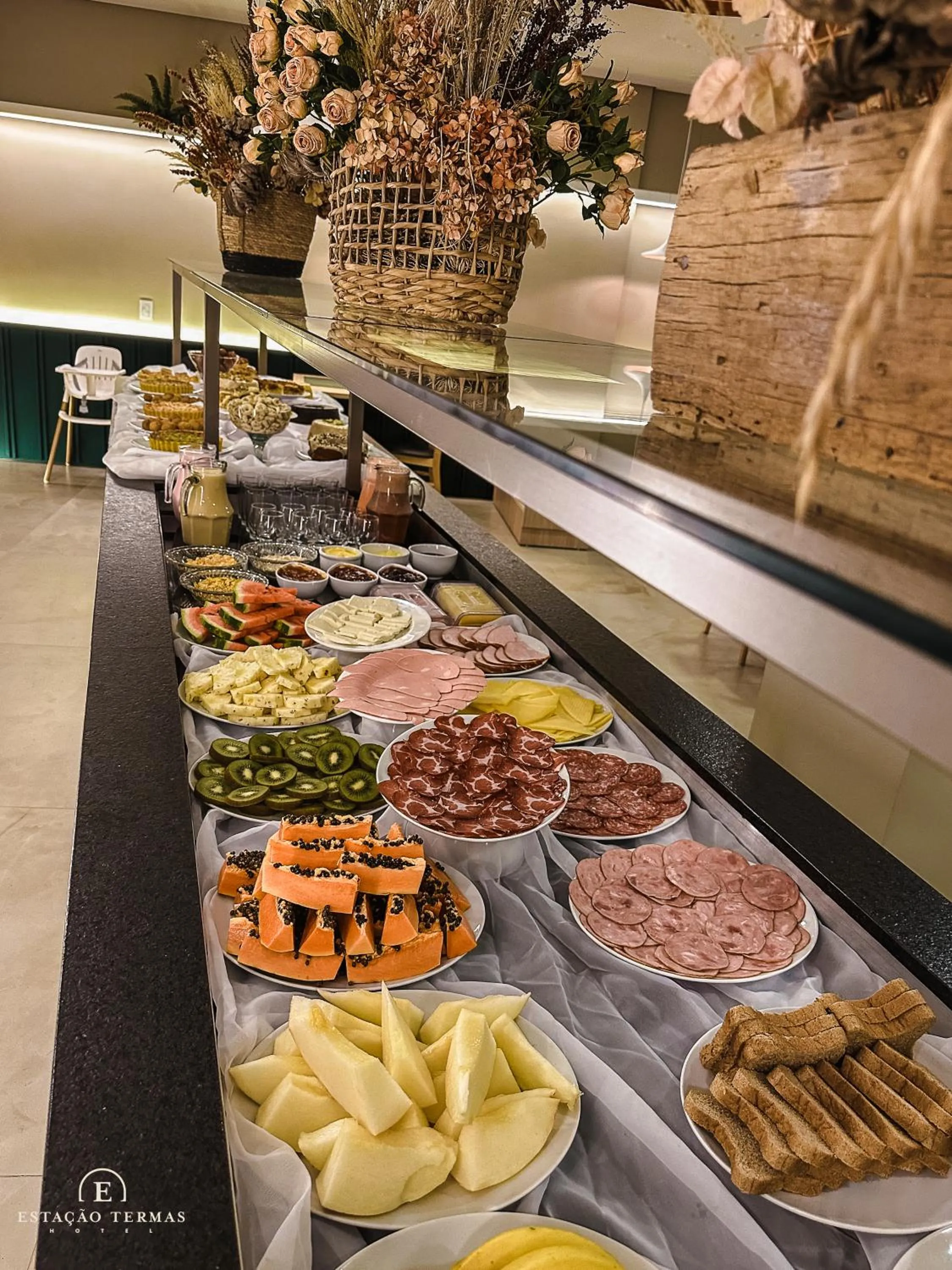 Breakfast in Pousada Center