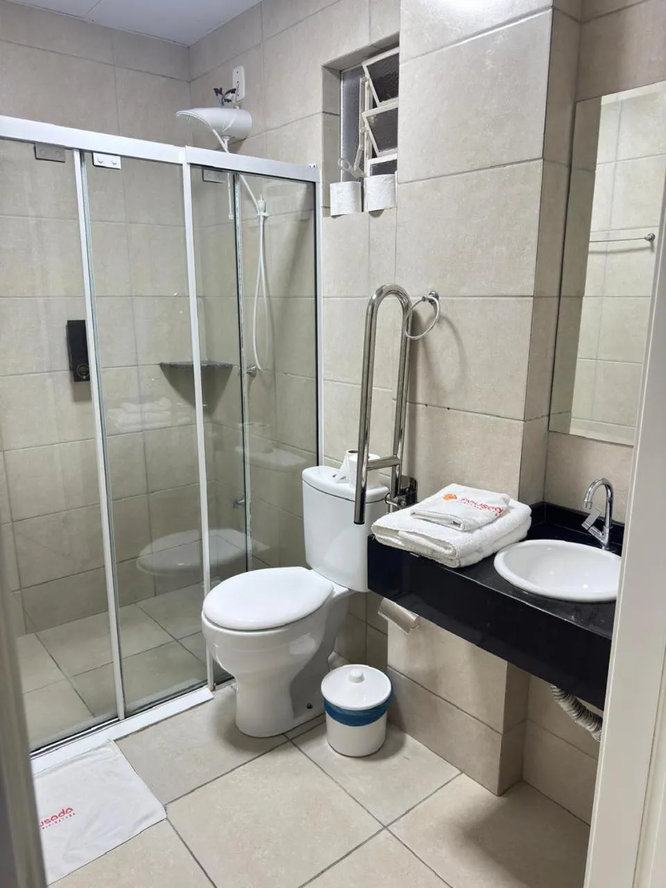 Bathroom in Pousada Center