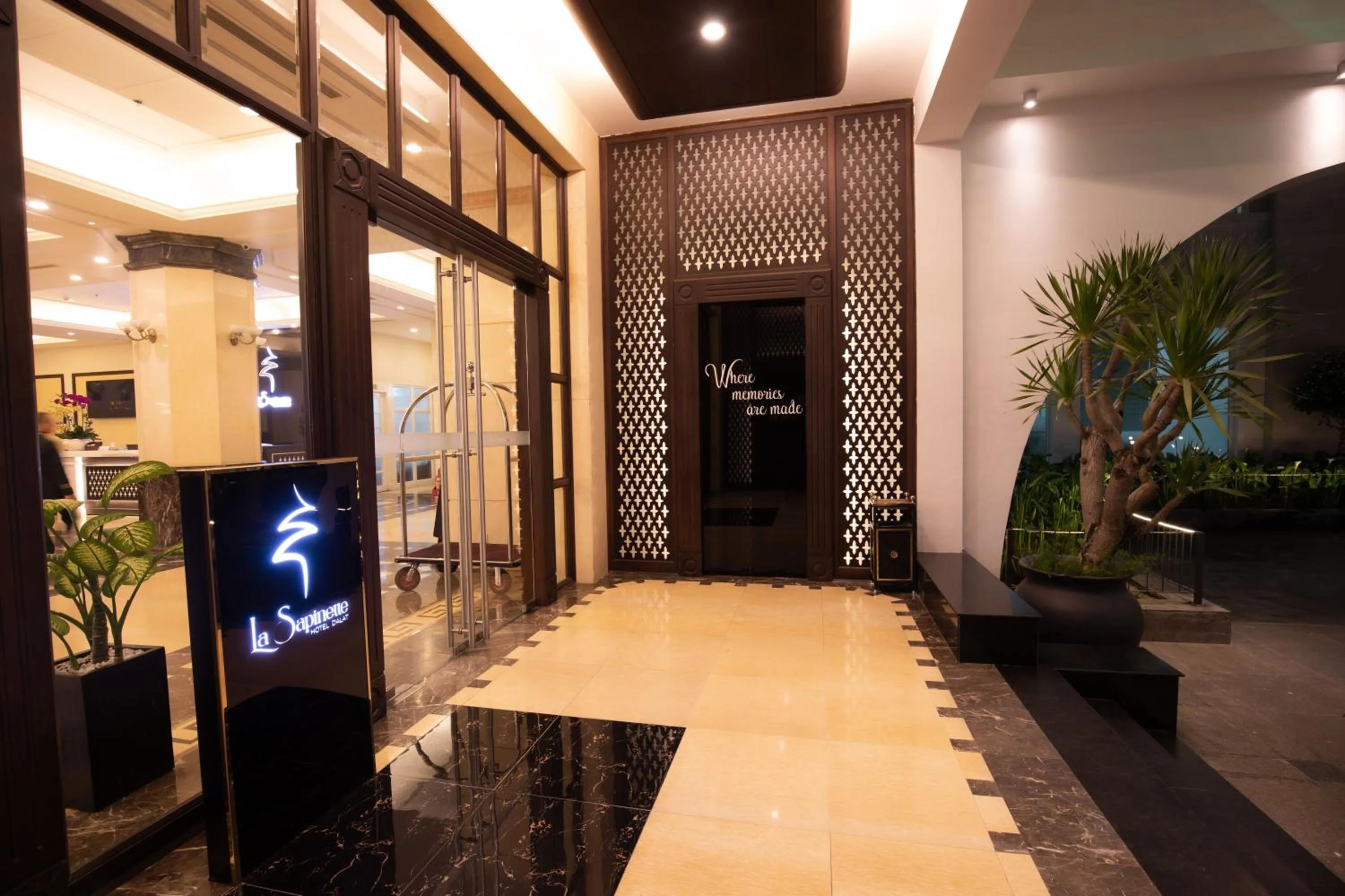 Night in La Sapinette Hotel Dalat