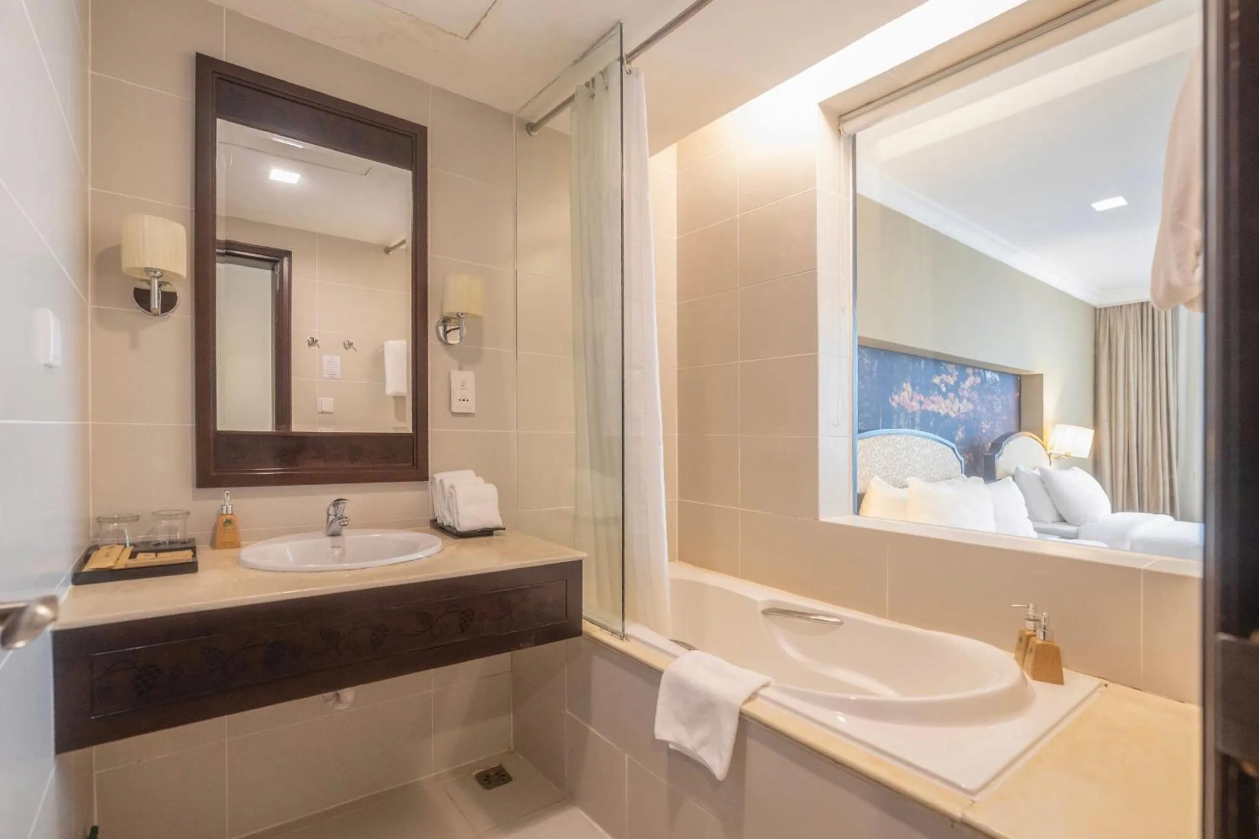 Bathroom in La Sapinette Hotel Dalat