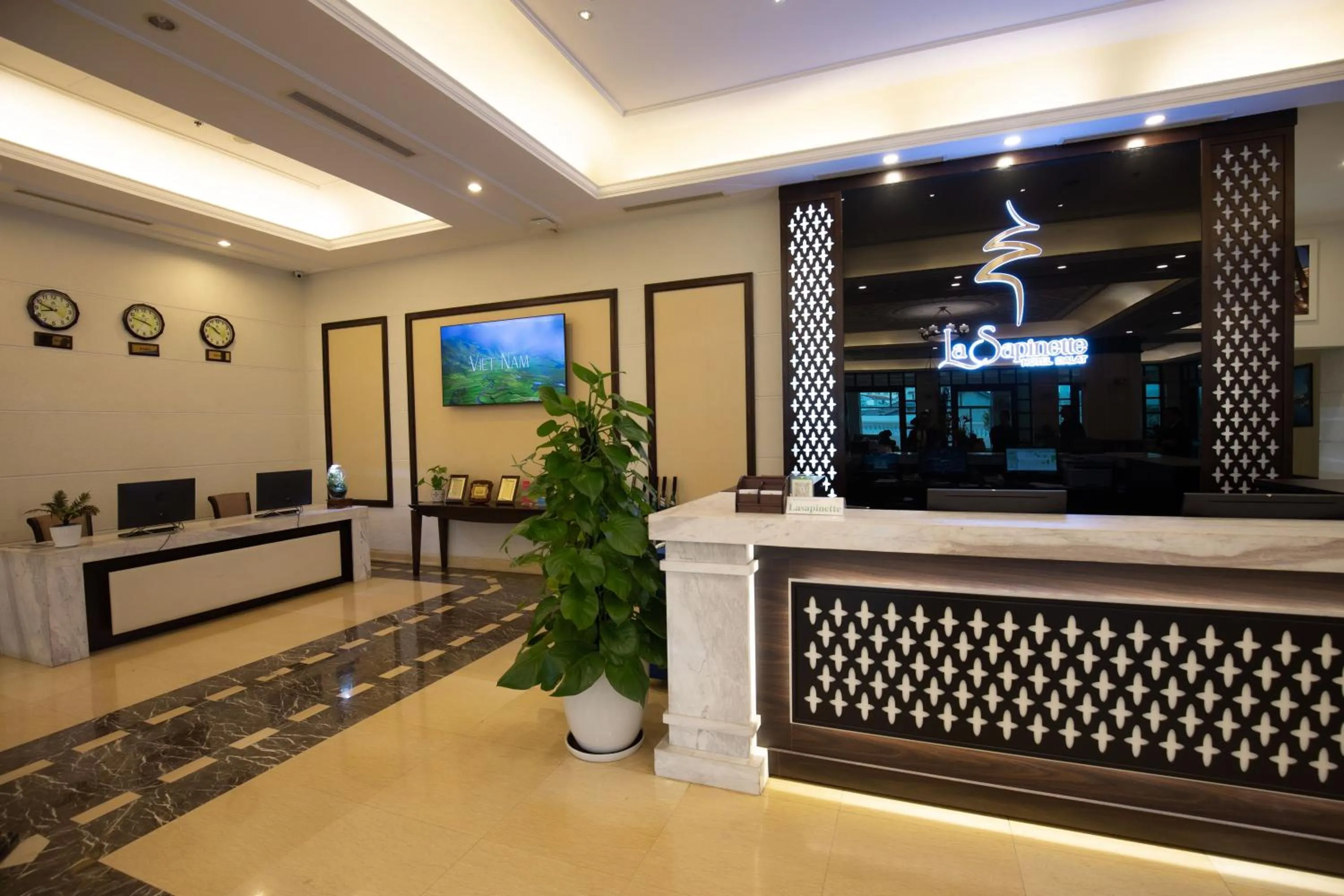 Lobby or reception in La Sapinette Hotel Dalat