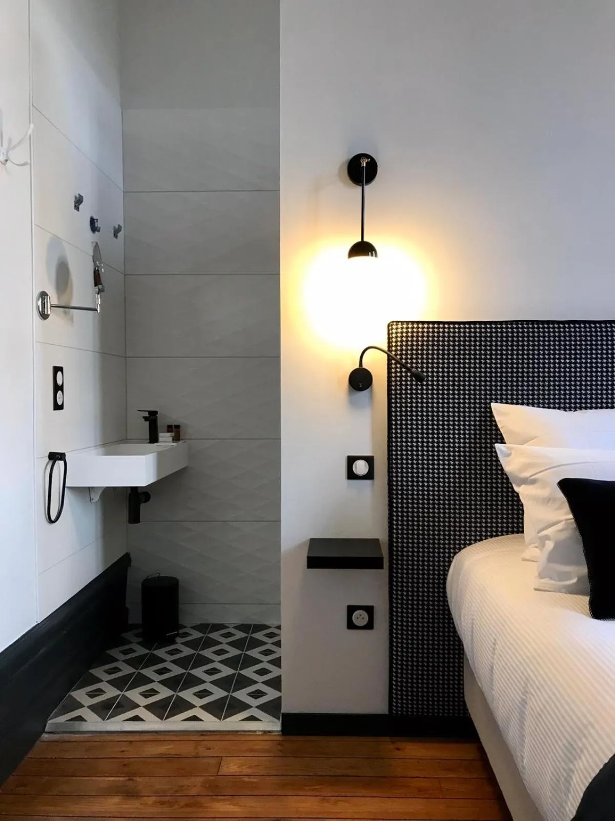 Bedroom, Bed in VILLA VARENTIA