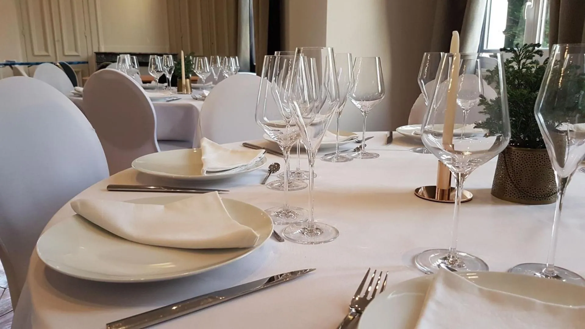 Dining area in VILLA VARENTIA