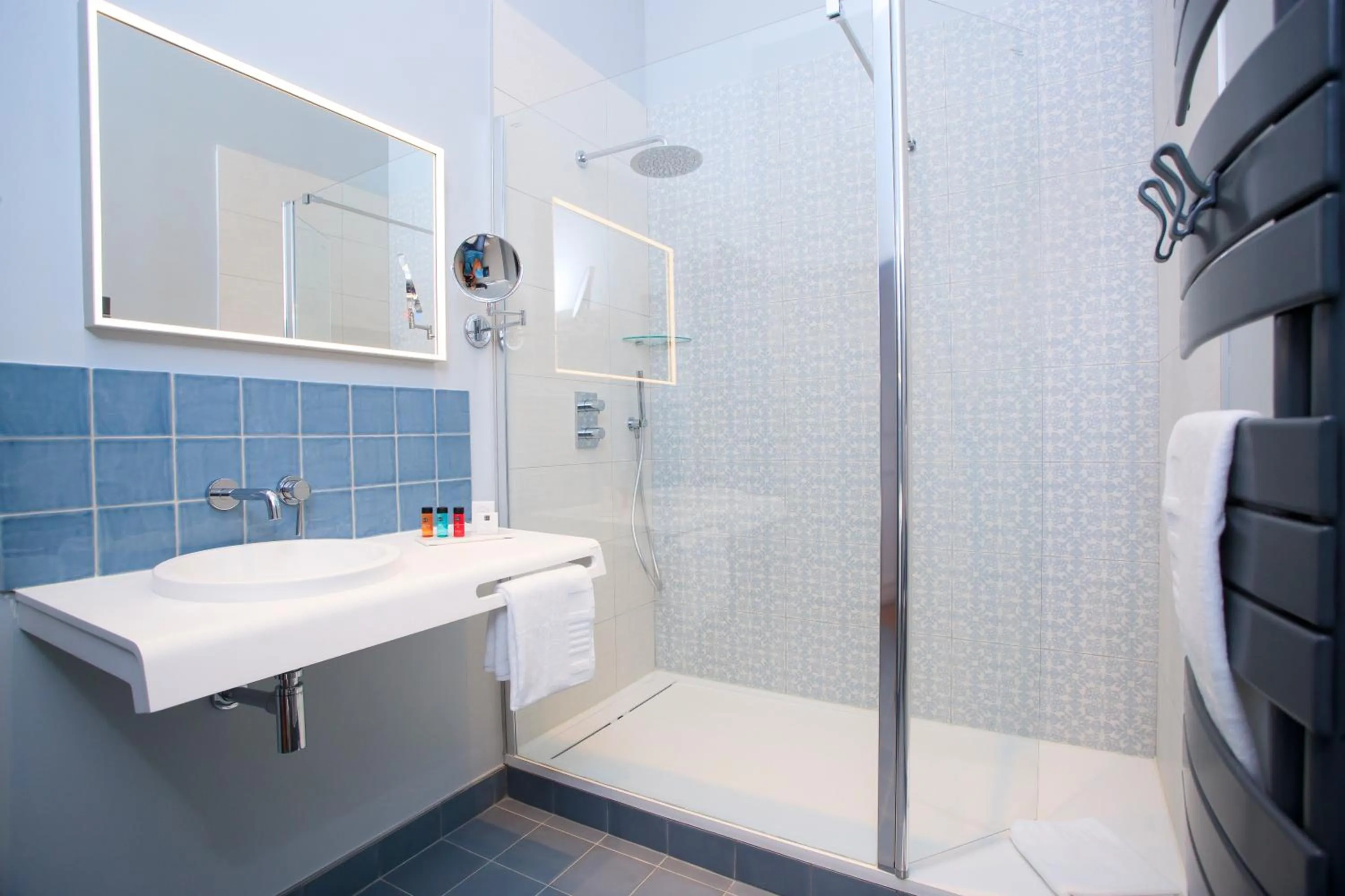 Bathroom in VILLA VARENTIA