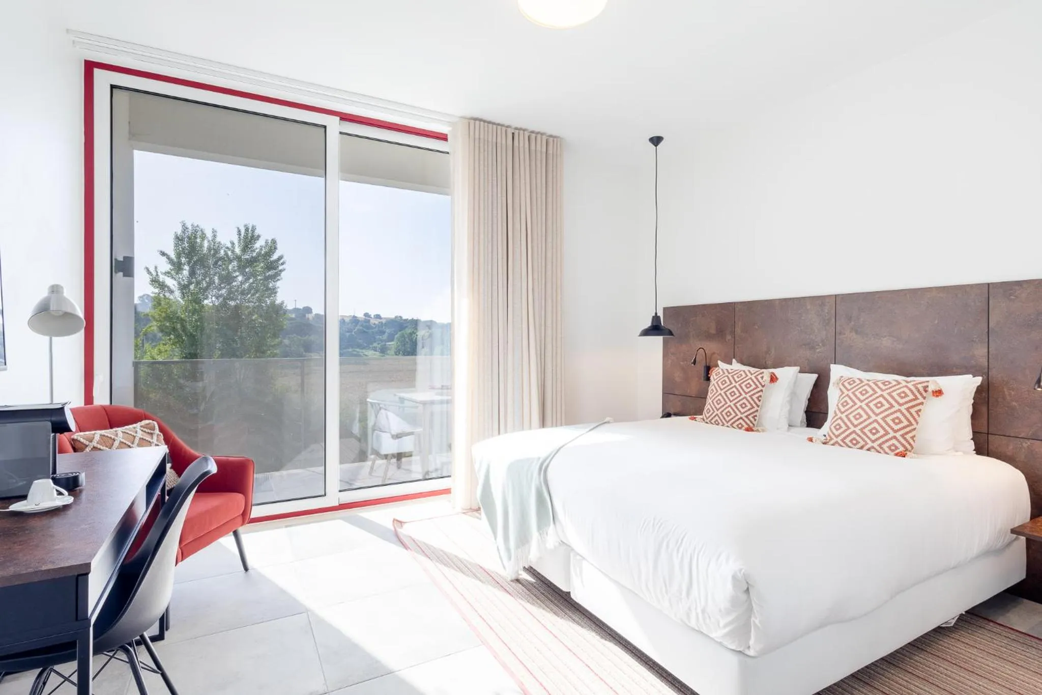 Balcony/Terrace, Bed in Hotel da Barrosinha