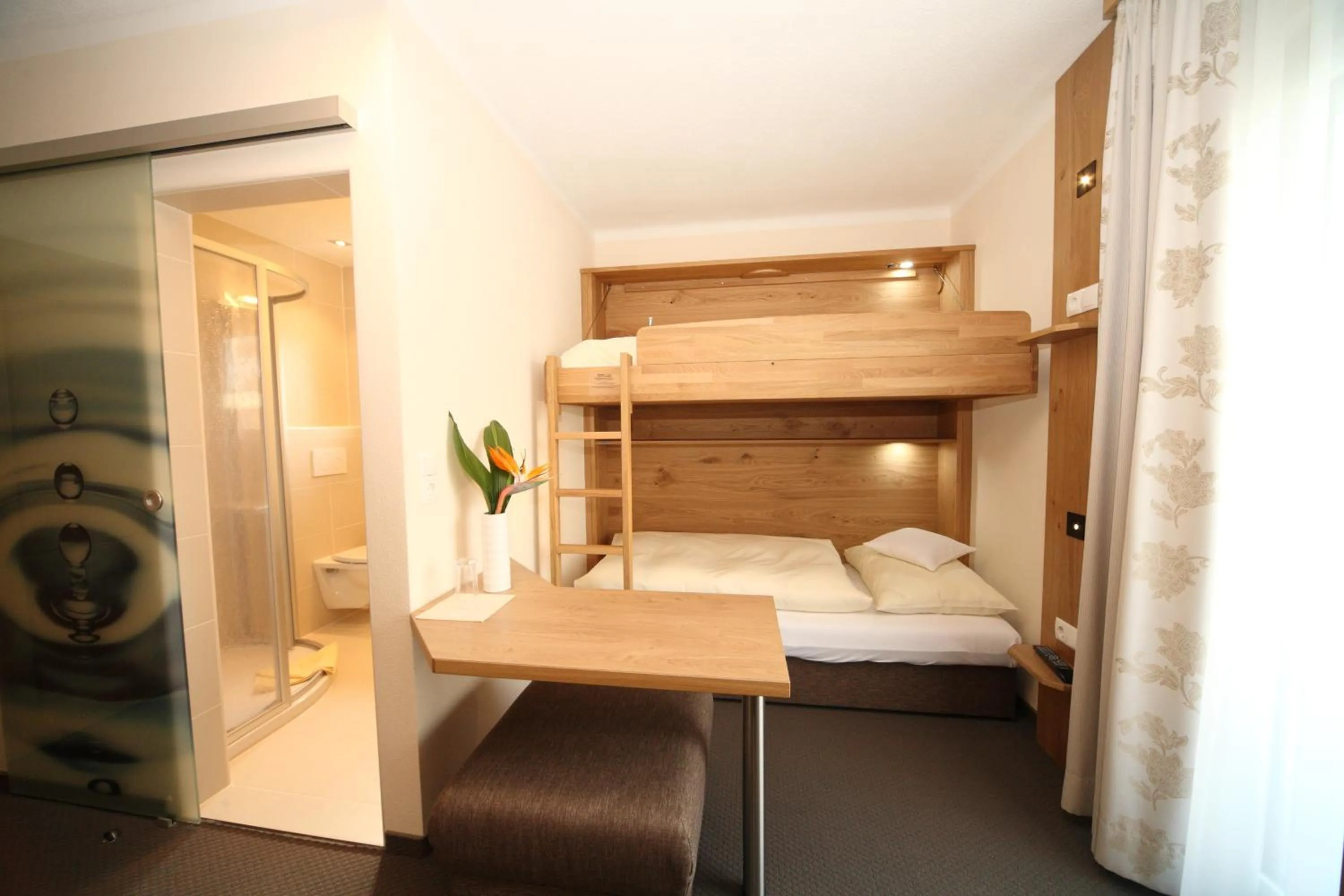 Edelweiss Apartments