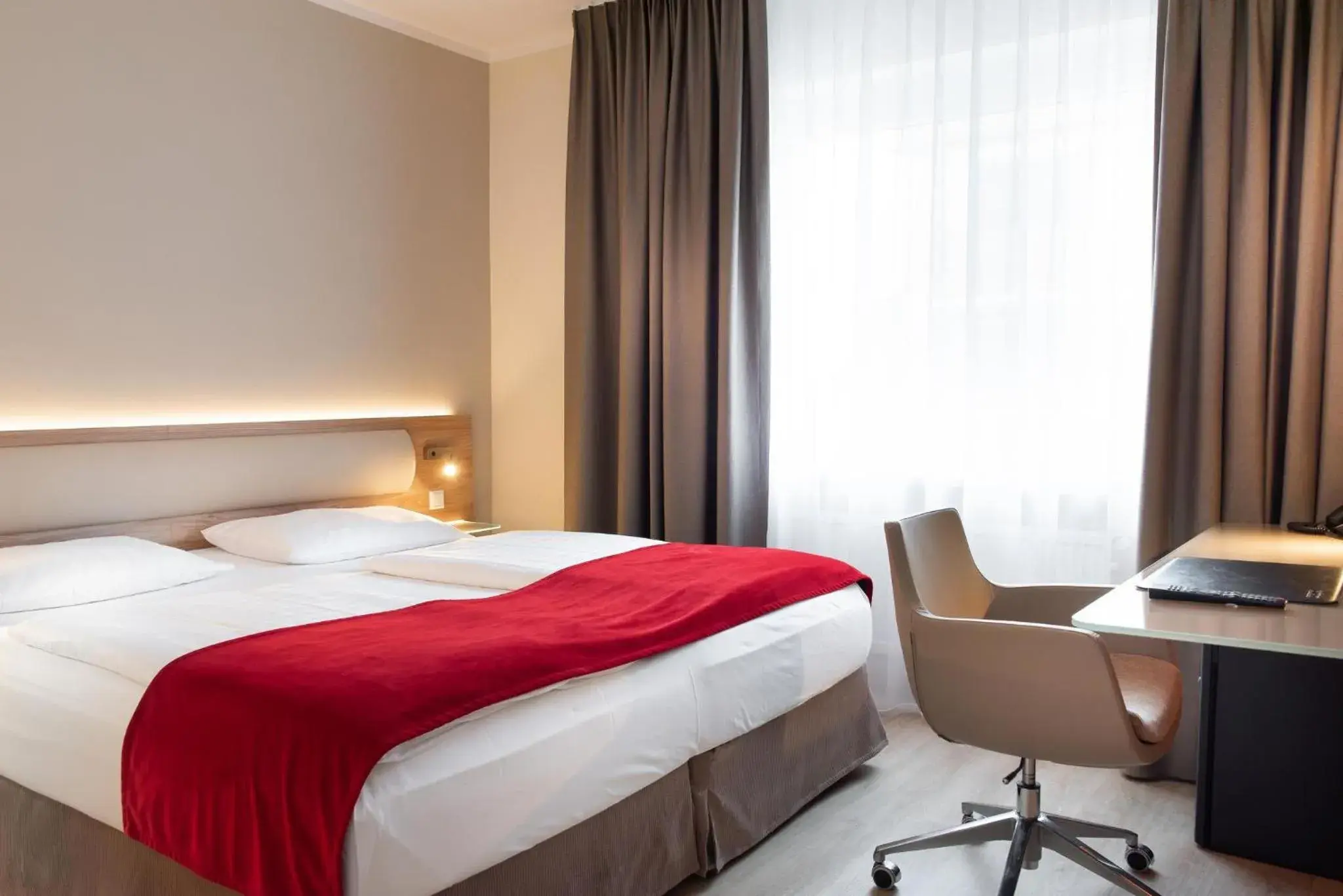 Deluxe Double Room in Hotel Königshof am Funkturm Business Deluxe Double Room in Hotel Königshof am Funkturm Business