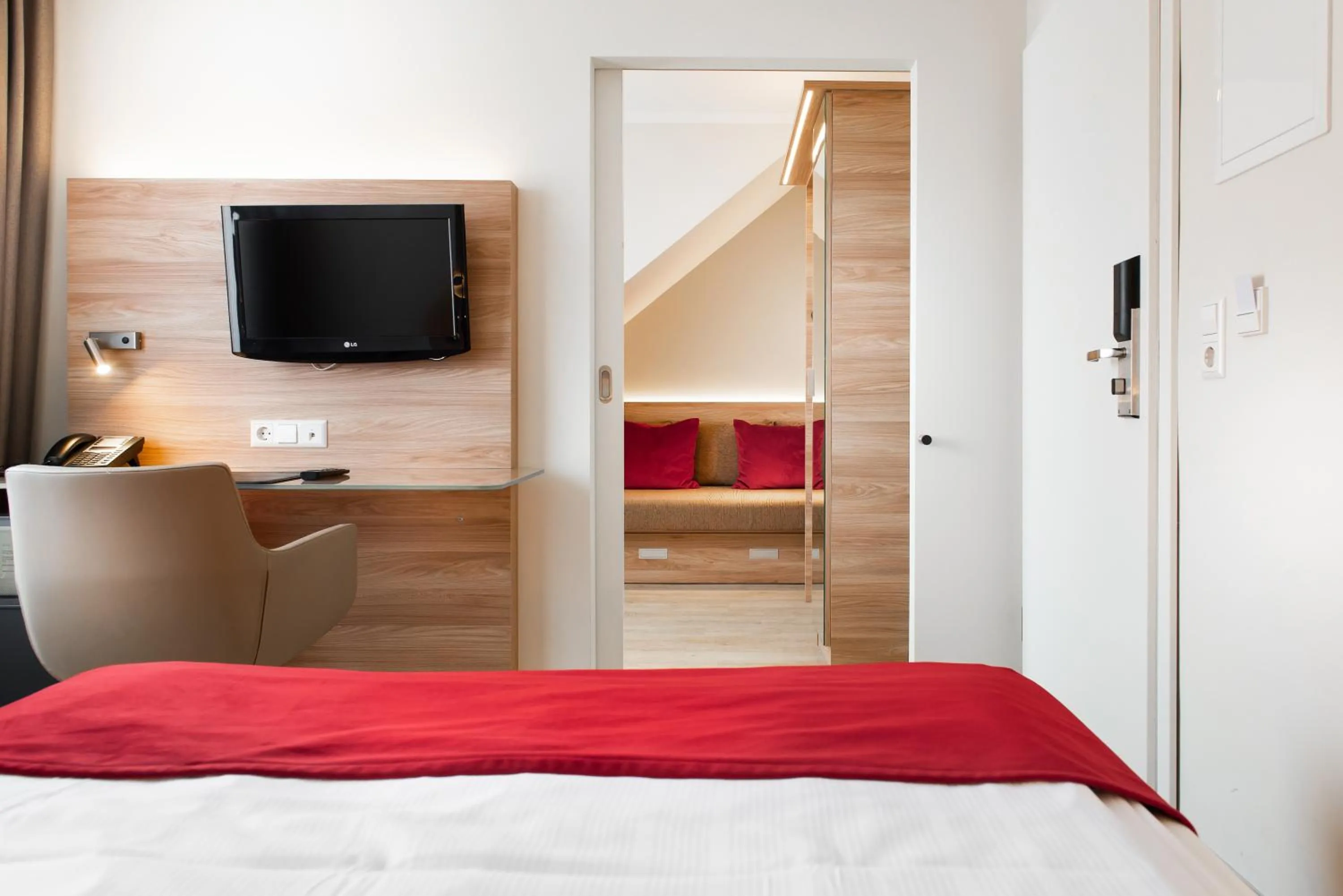 Bedroom, Bed in Hotel Königshof am Funkturm Business