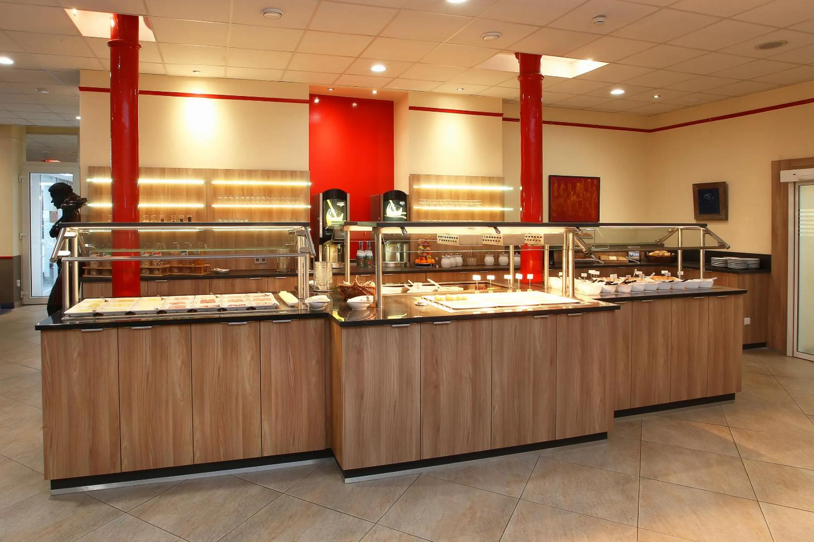 Food and drinks in Hotel Königshof am Funkturm Business