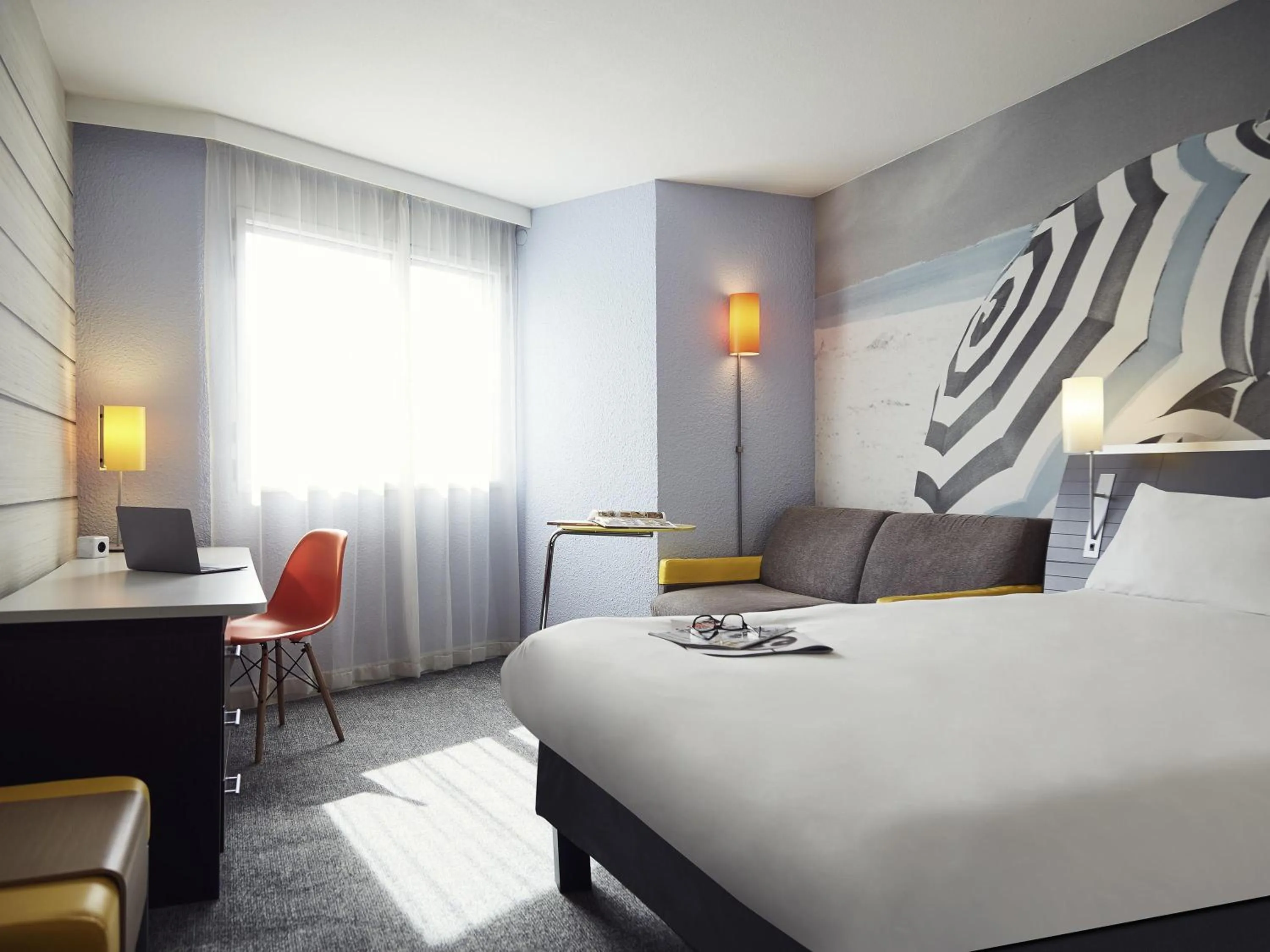 Bedroom, Bed in Ibis styles Toulon la Seyne sur Mer