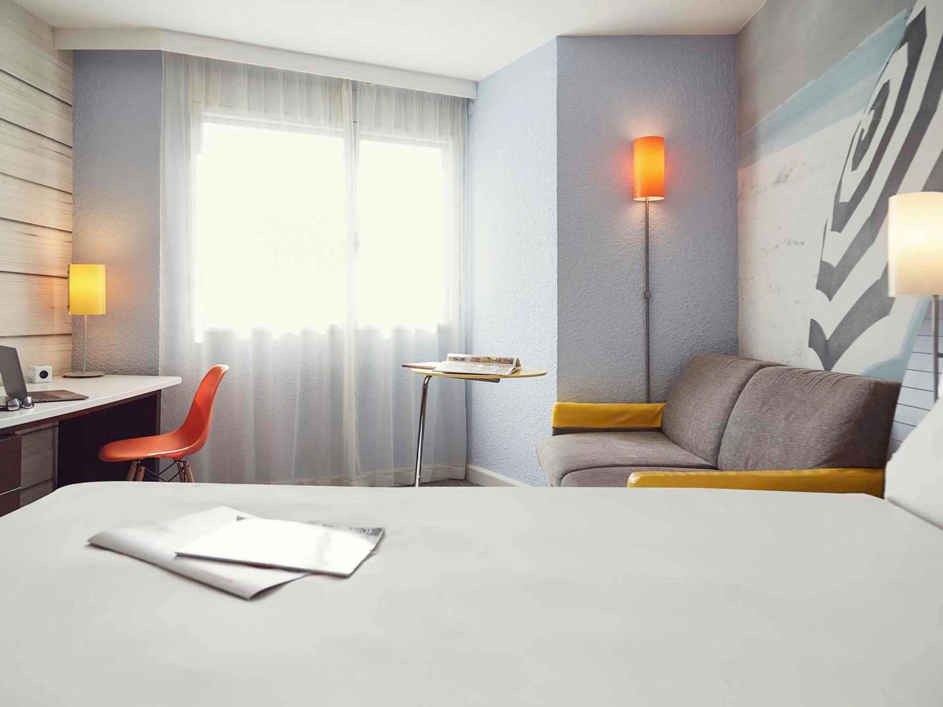 Bedroom, Bed in Ibis styles Toulon la Seyne sur Mer