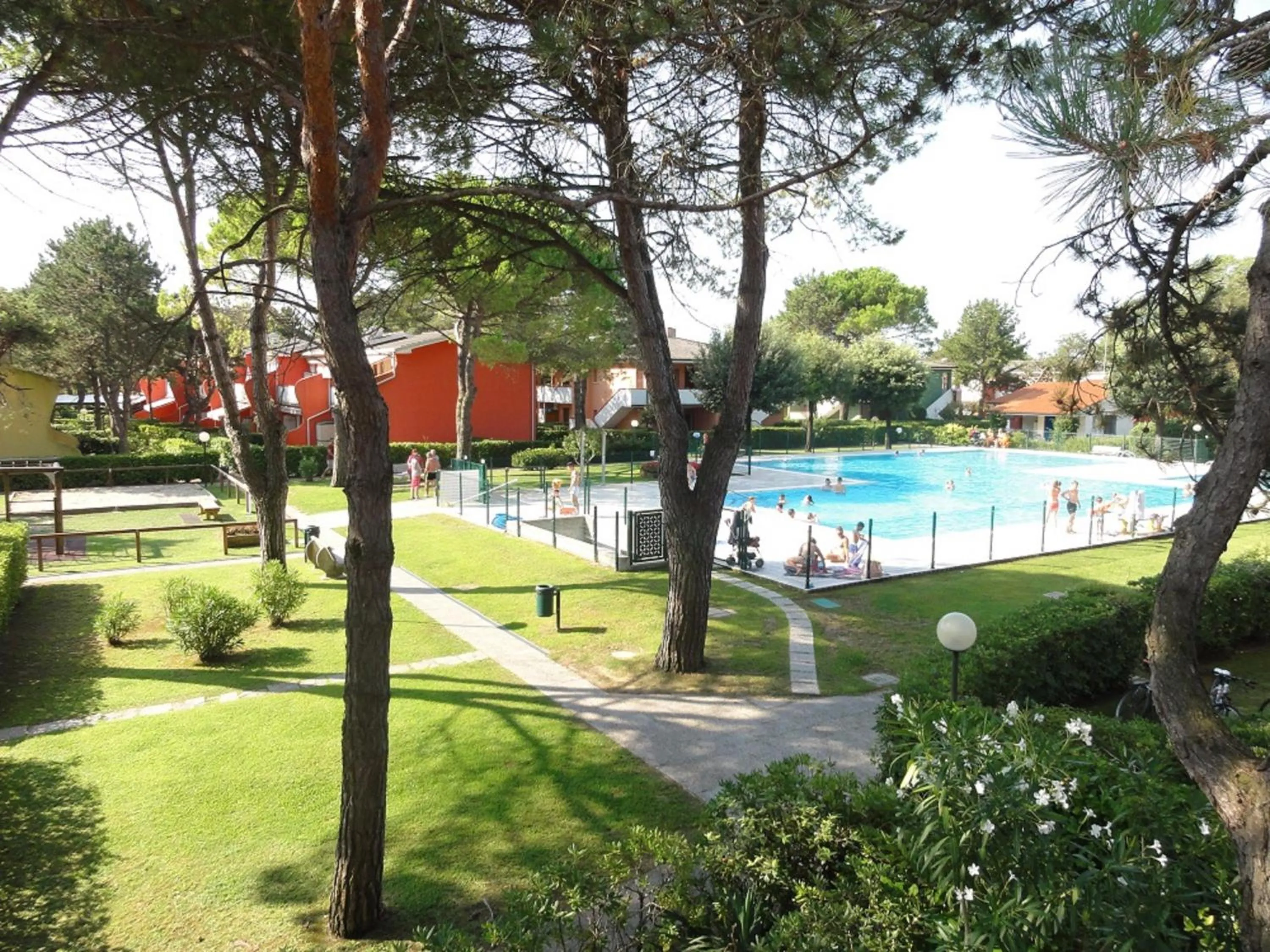 Pool view in Villaggio Azzurro - Ville