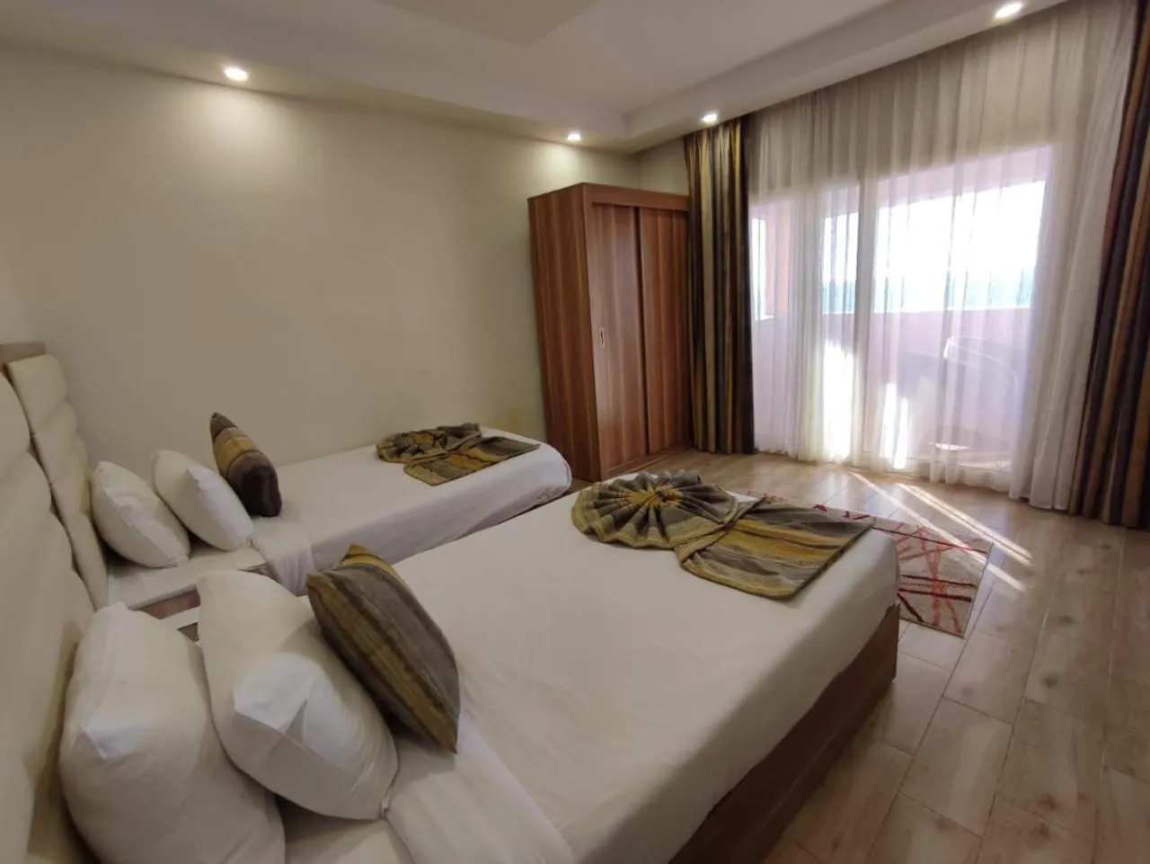 Property building, Bed in Jewel San Stefano Hotel