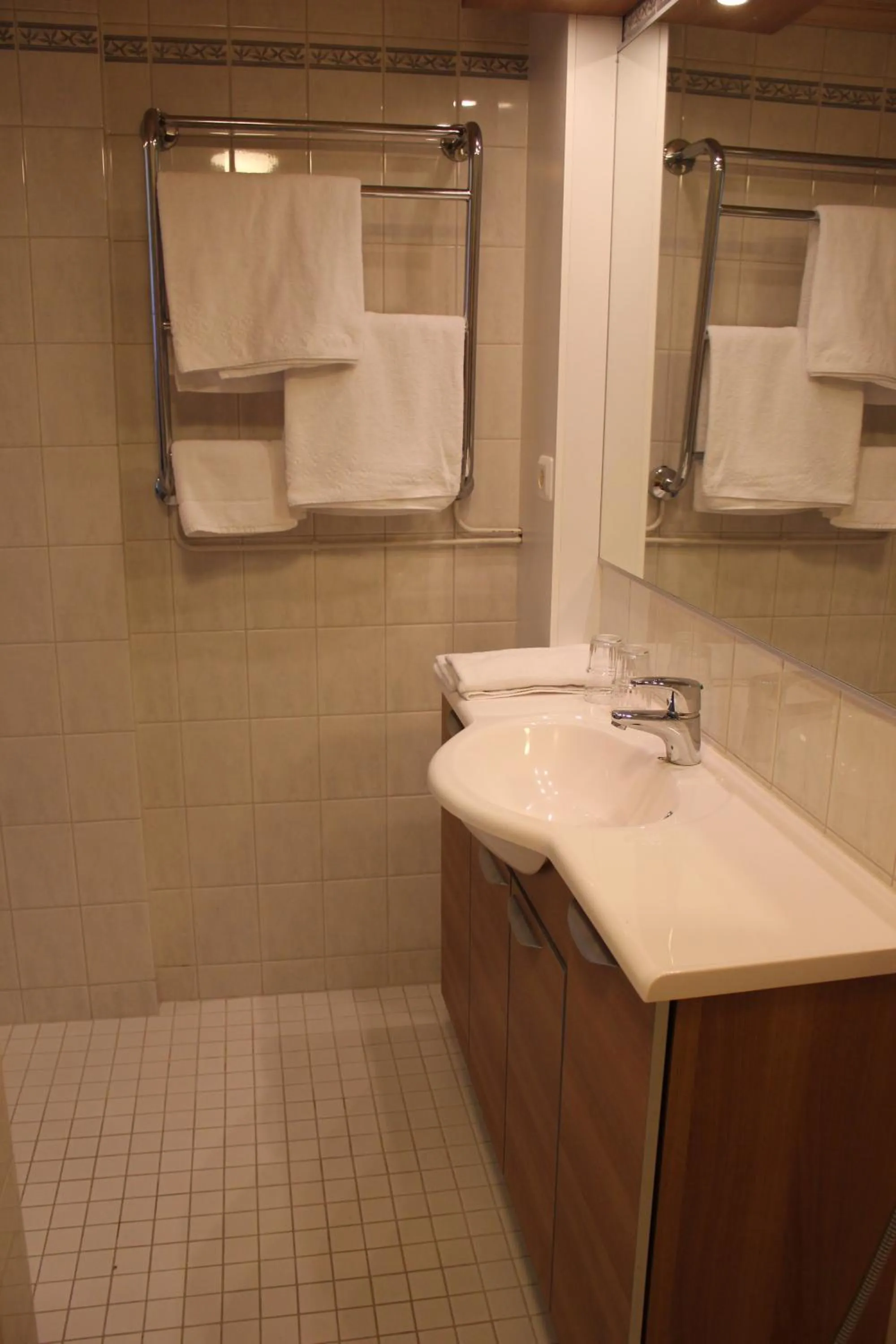 Bathroom in Backbyn Kartano