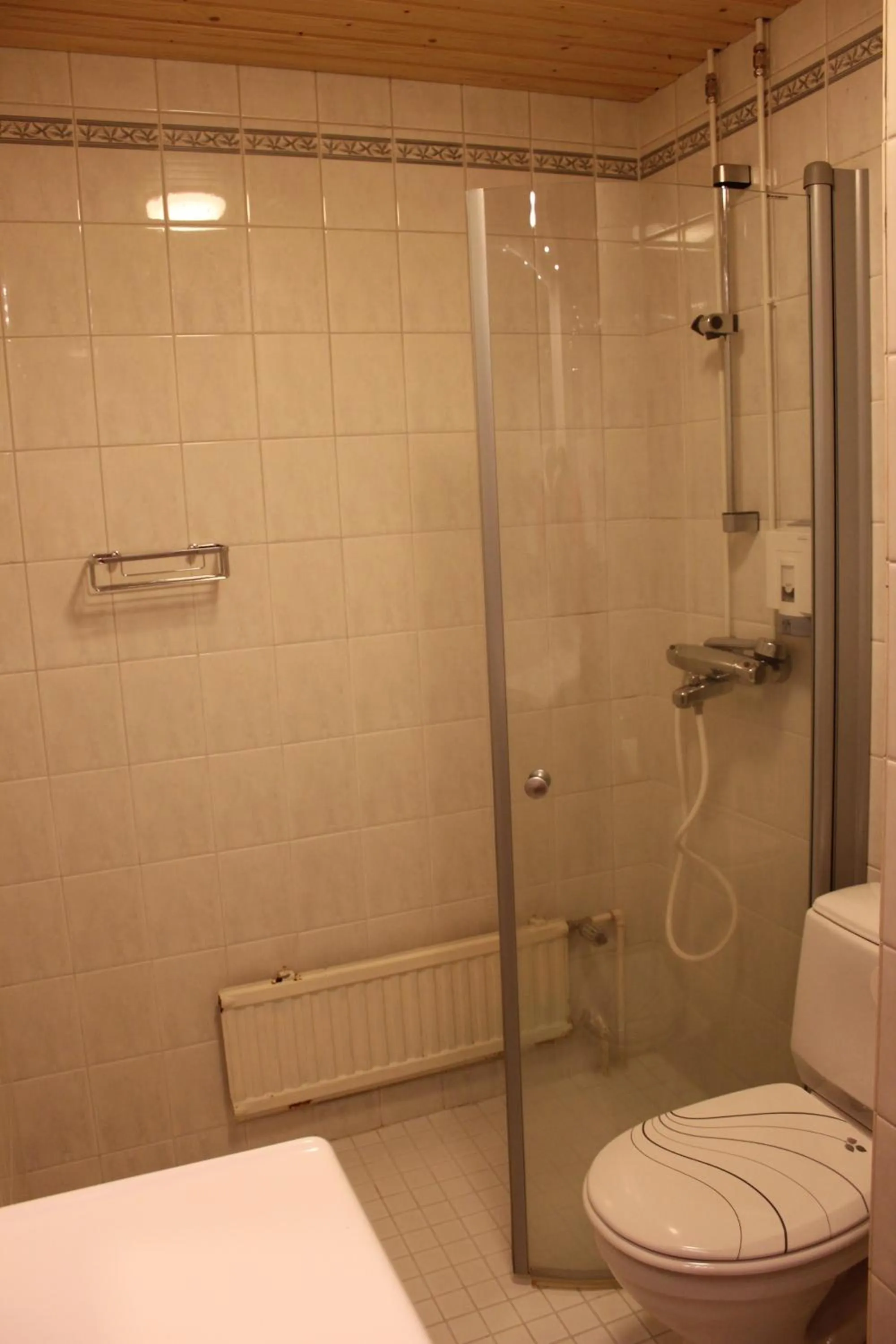 Bathroom in Backbyn Kartano