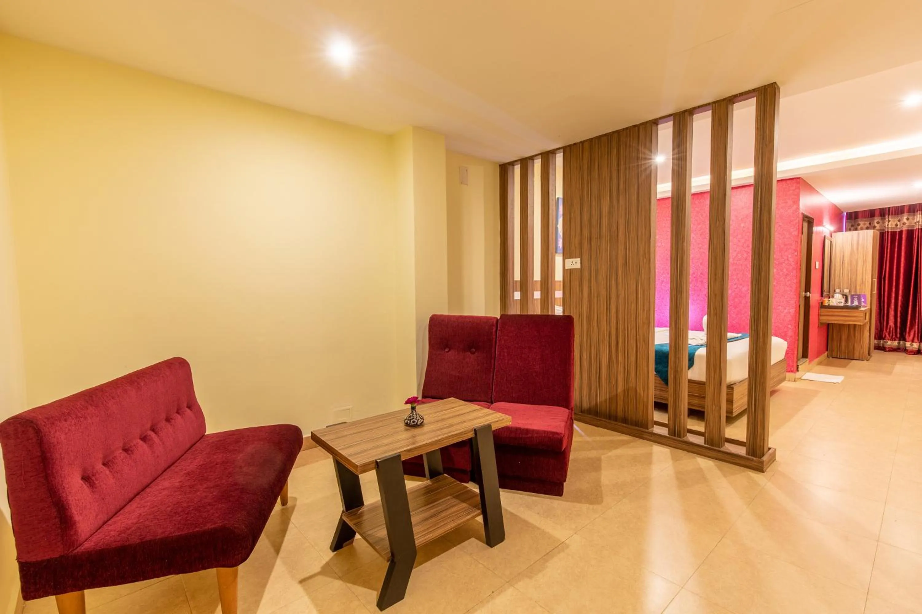 Seating area in Vinayaga Inn by Poppys, Ooty