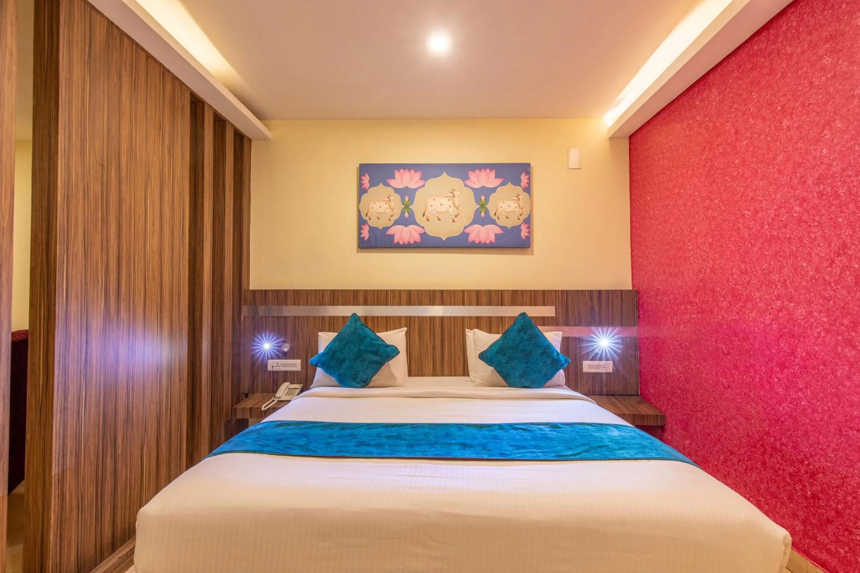 Bed in Vinayaga Inn by Poppys, Ooty