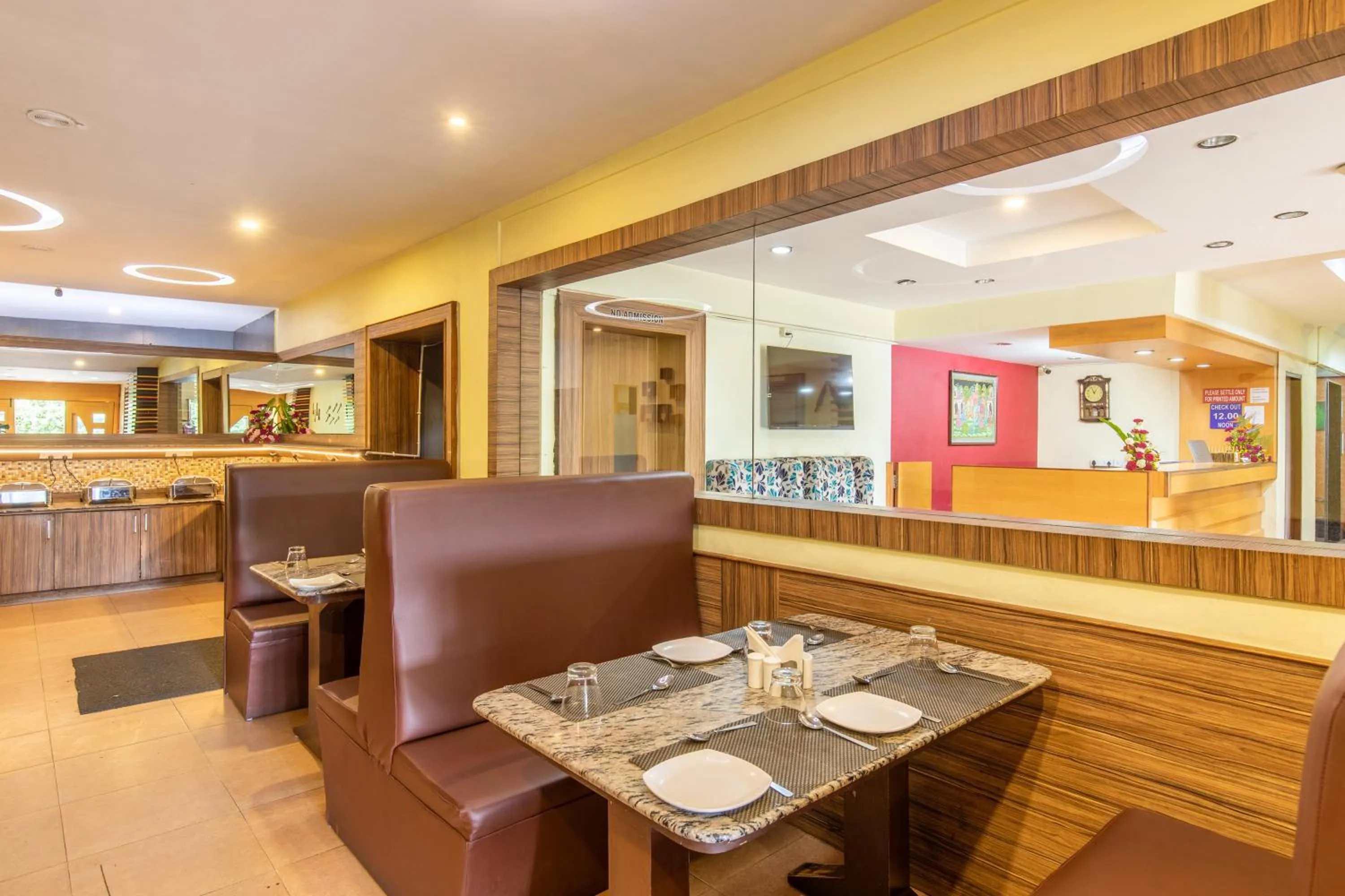 Restaurant/places to eat in Vinayaga Inn by Poppys, Ooty