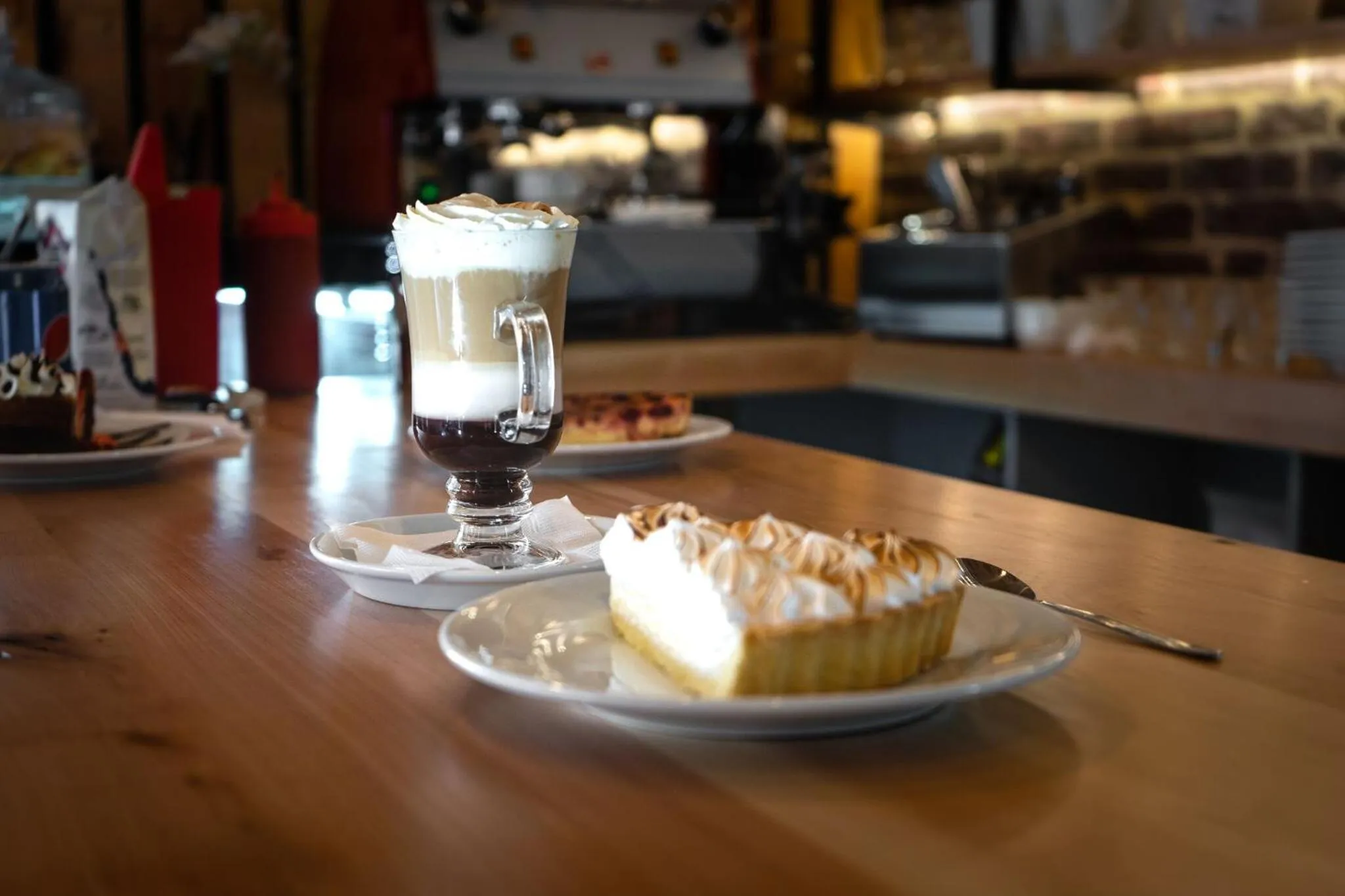 Food and drinks in Hotel Boutique Restaurant Kran Kreen