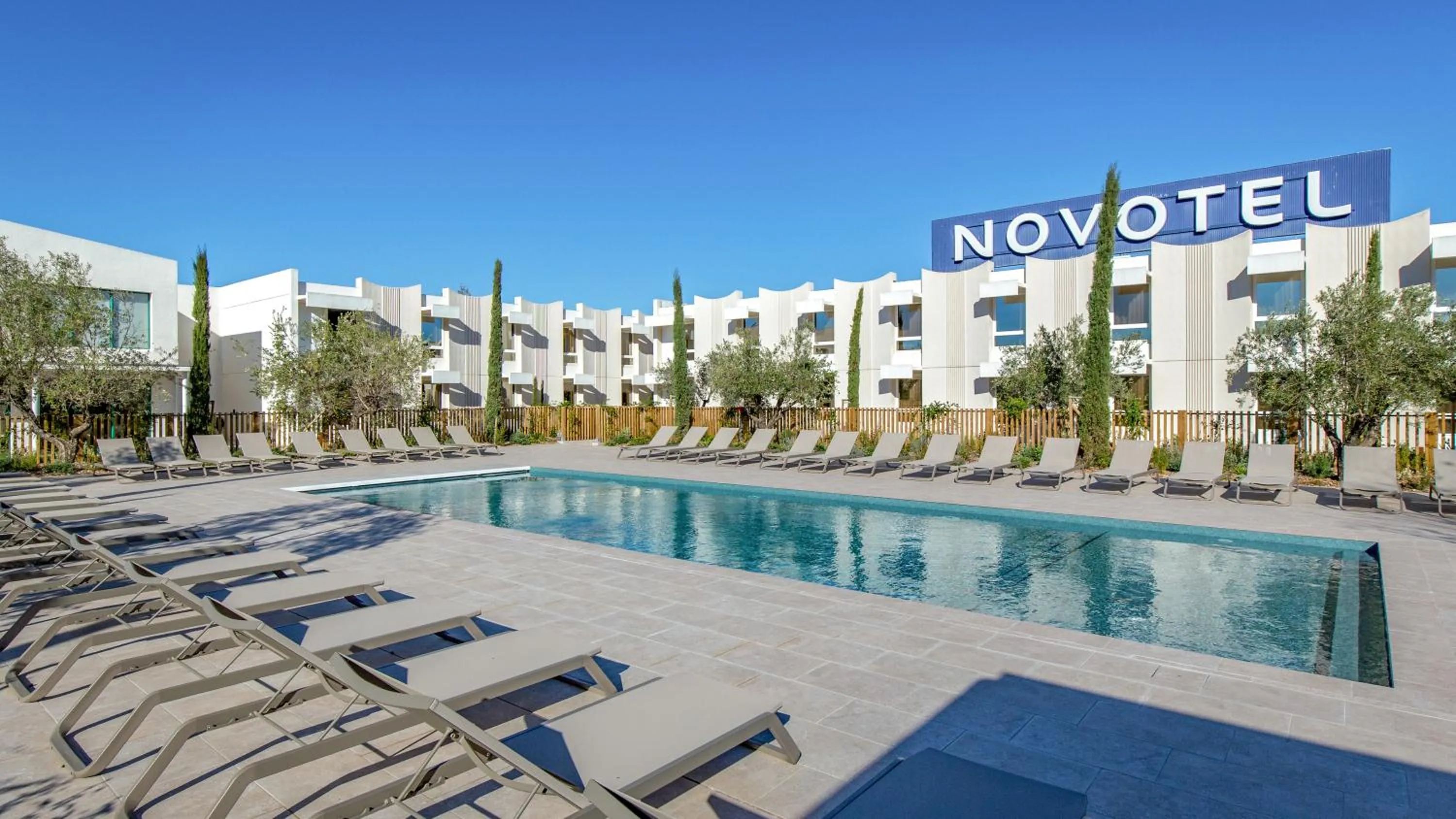 Swimming pool in Novotel Perpignan Nord Rivesaltes
