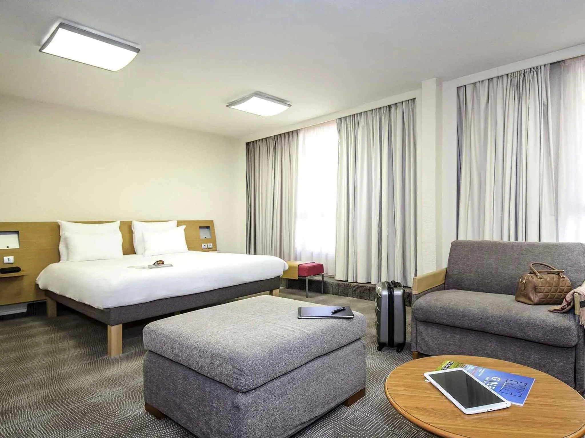 Bedroom, Bed in Novotel Perpignan Nord Rivesaltes