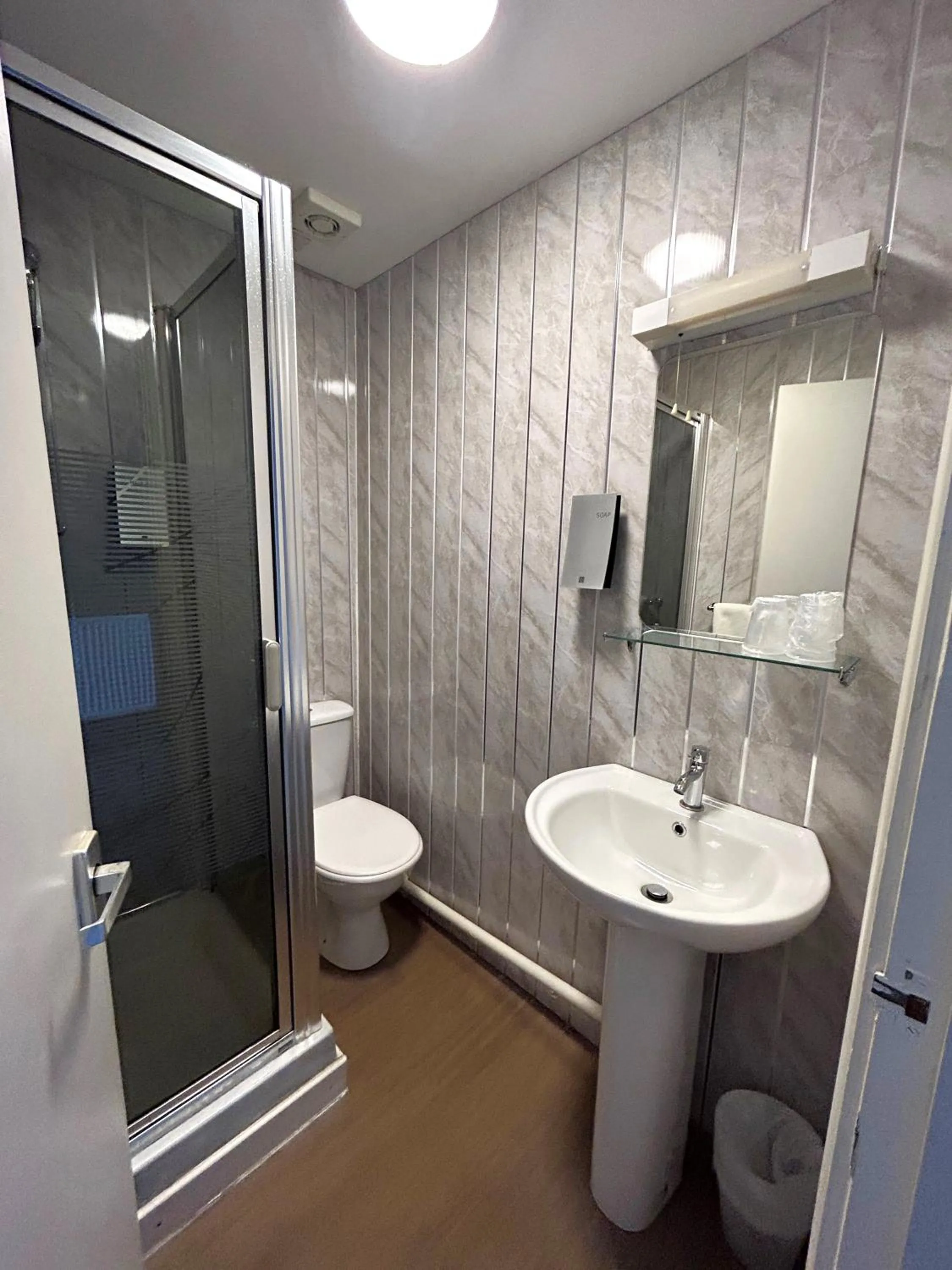 Shower in The County Hotel