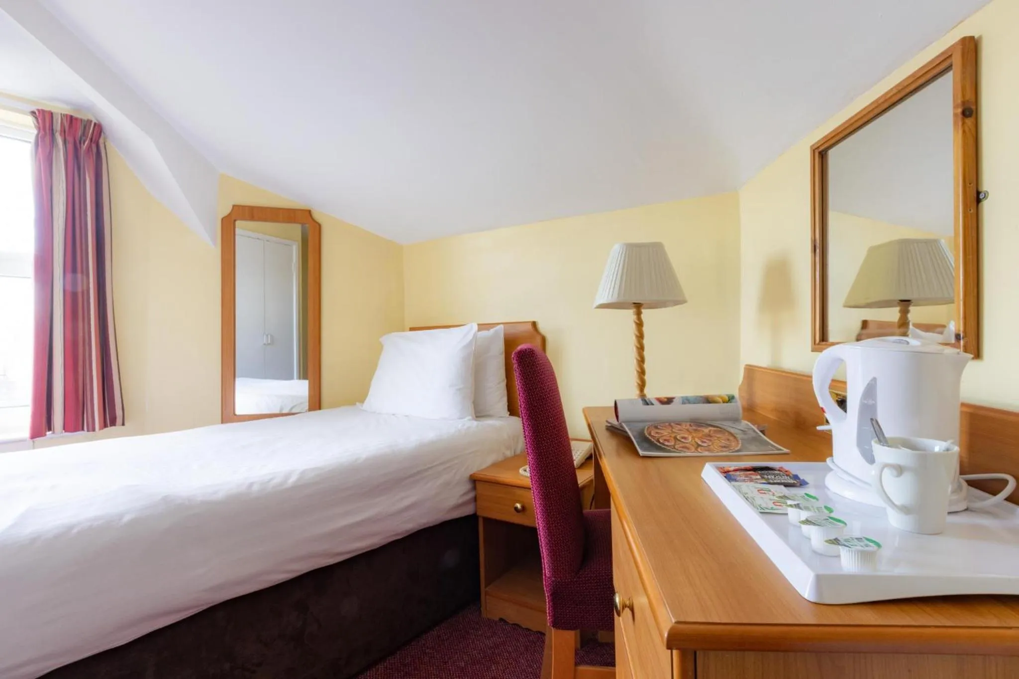 Bed in The County Hotel