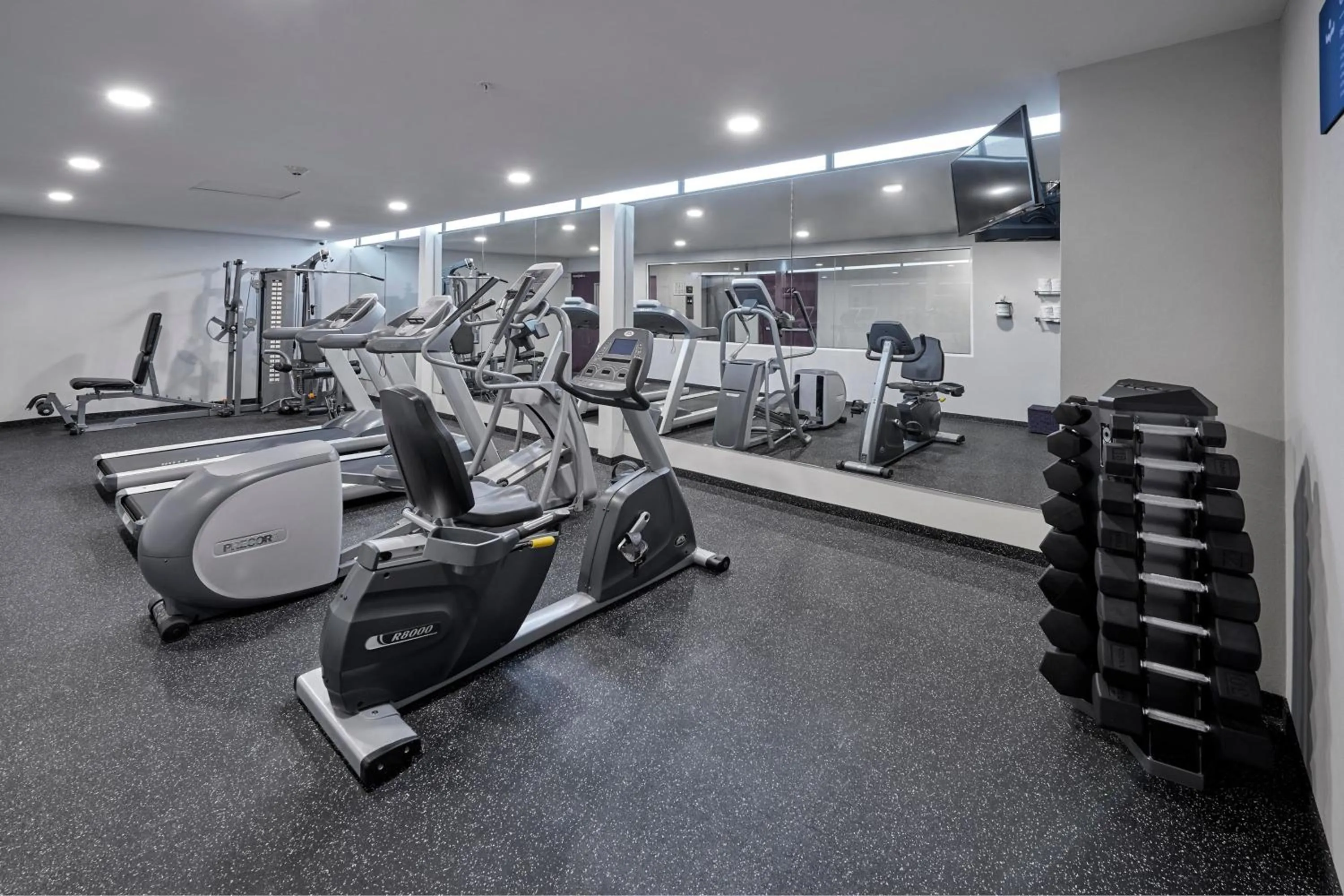 Fitness centre/facilities in City Express by Marriott Hermosillo Expo