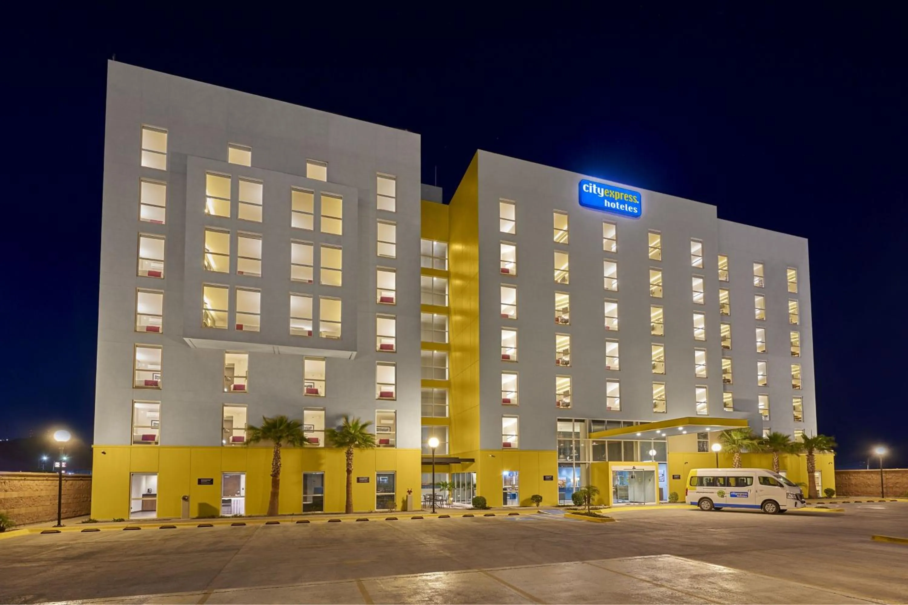 Property building in City Express by Marriott Hermosillo Expo