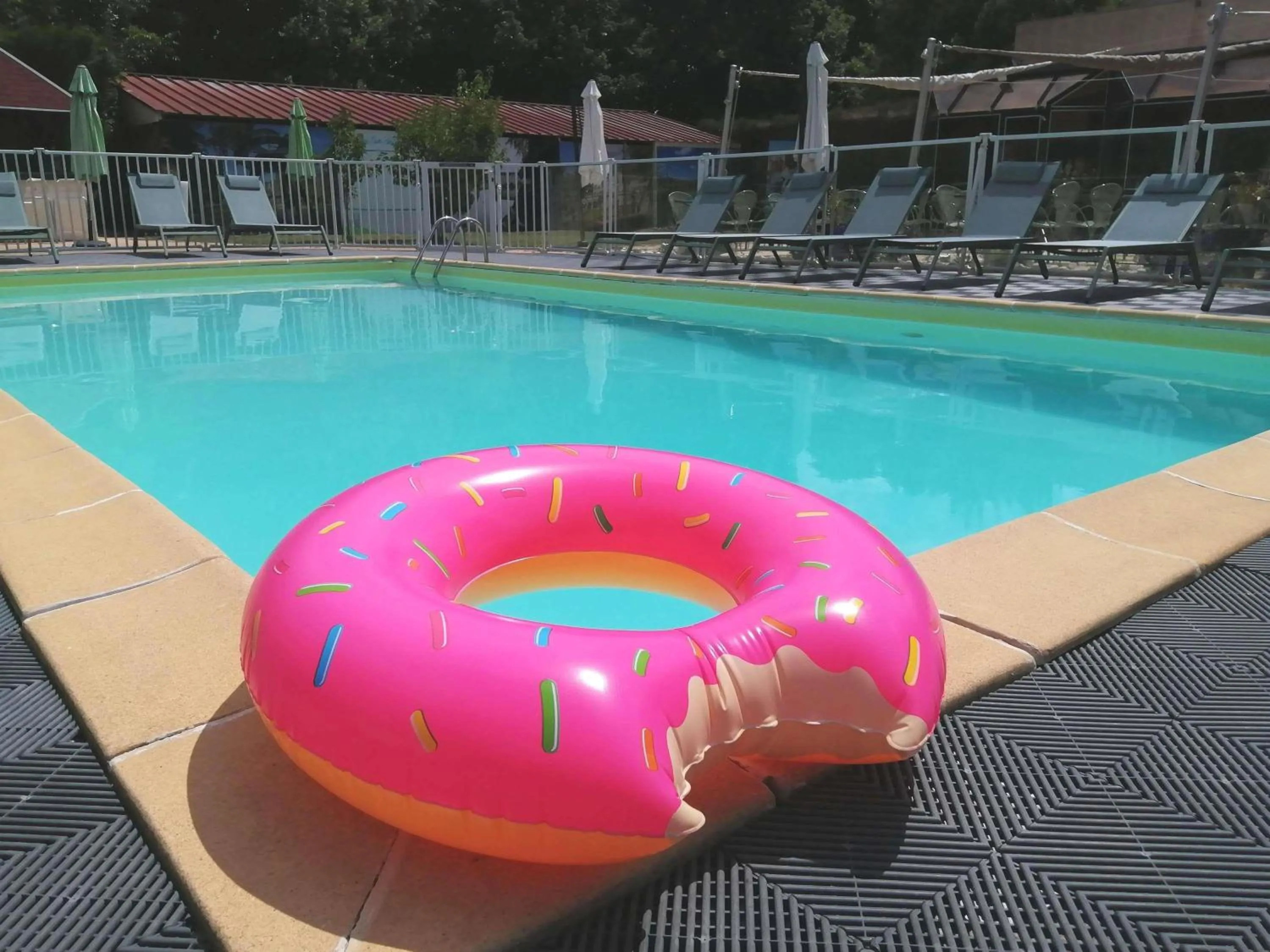 Pool view in ibis Styles Tours Sud