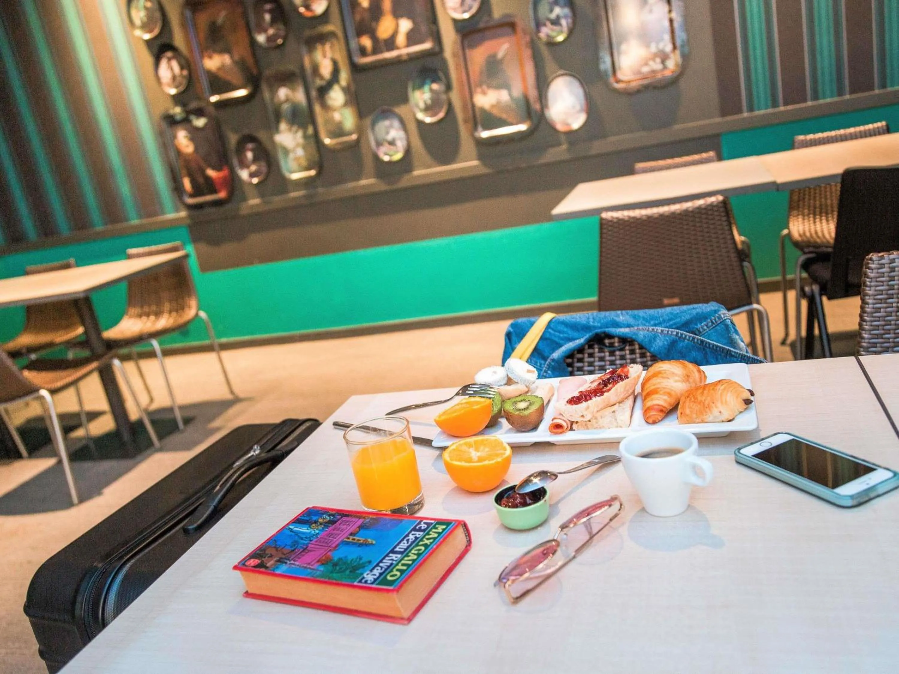 Breakfast in ibis Styles Tours Sud