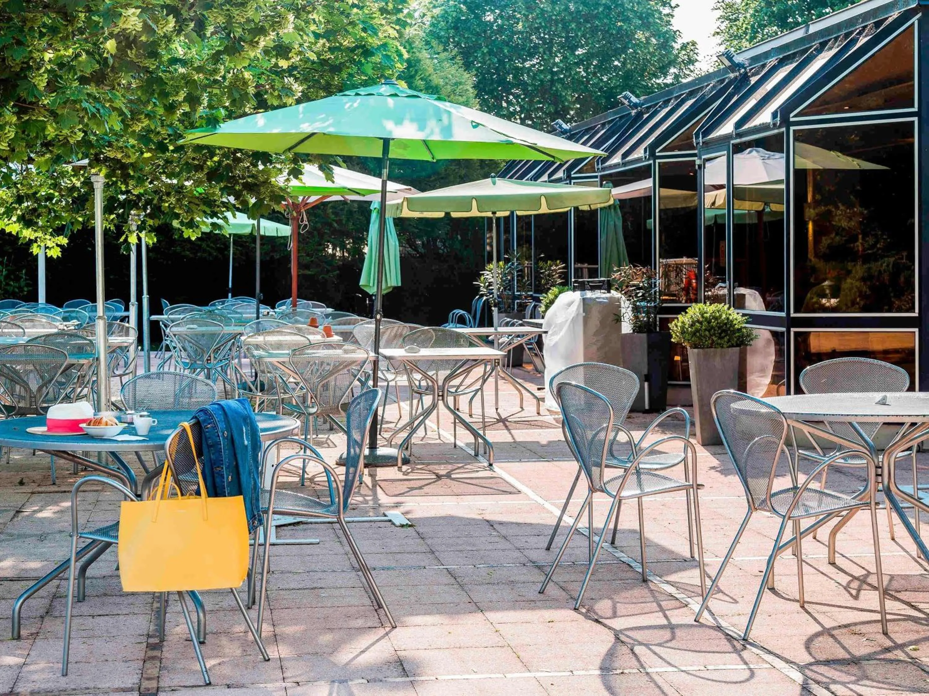 Restaurant/places to eat in ibis Styles Tours Sud