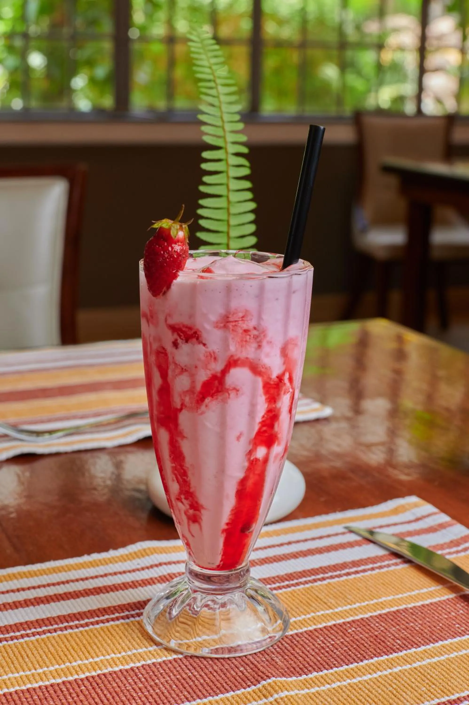 Restaurant/places to eat in Batians Apartment Hotel