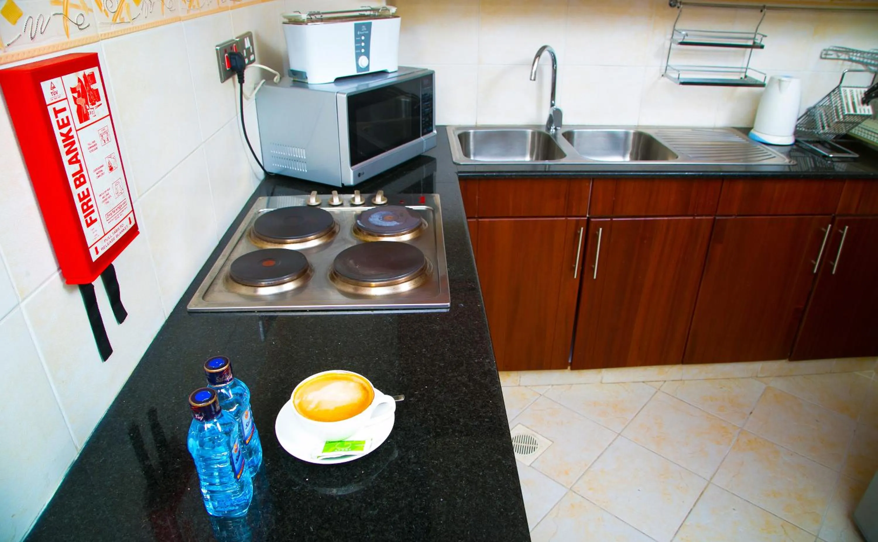 Coffee/tea facilities in Batians Apartment Hotel