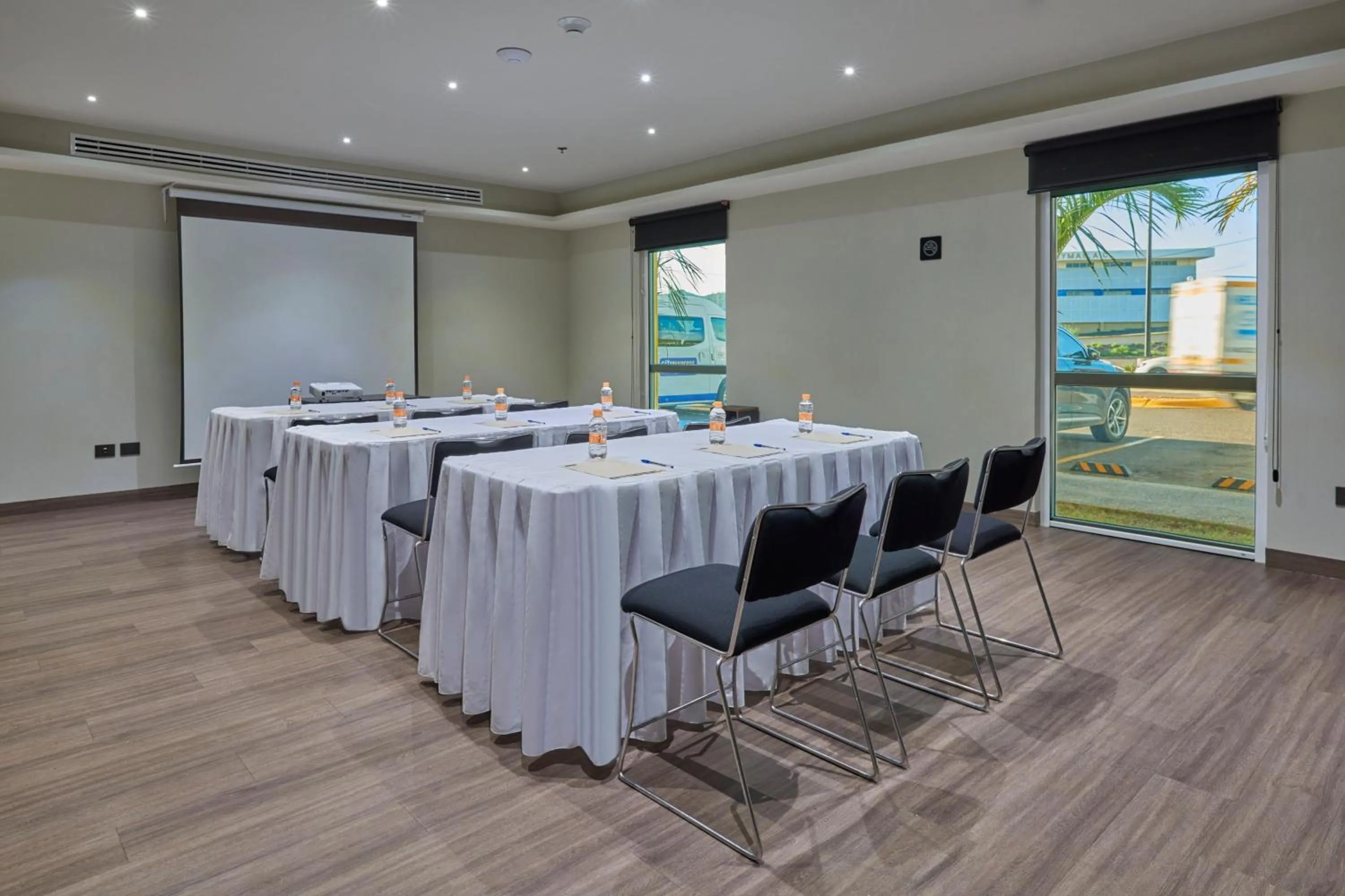 Meeting/conference room in City Express by Marriott Guaymas
