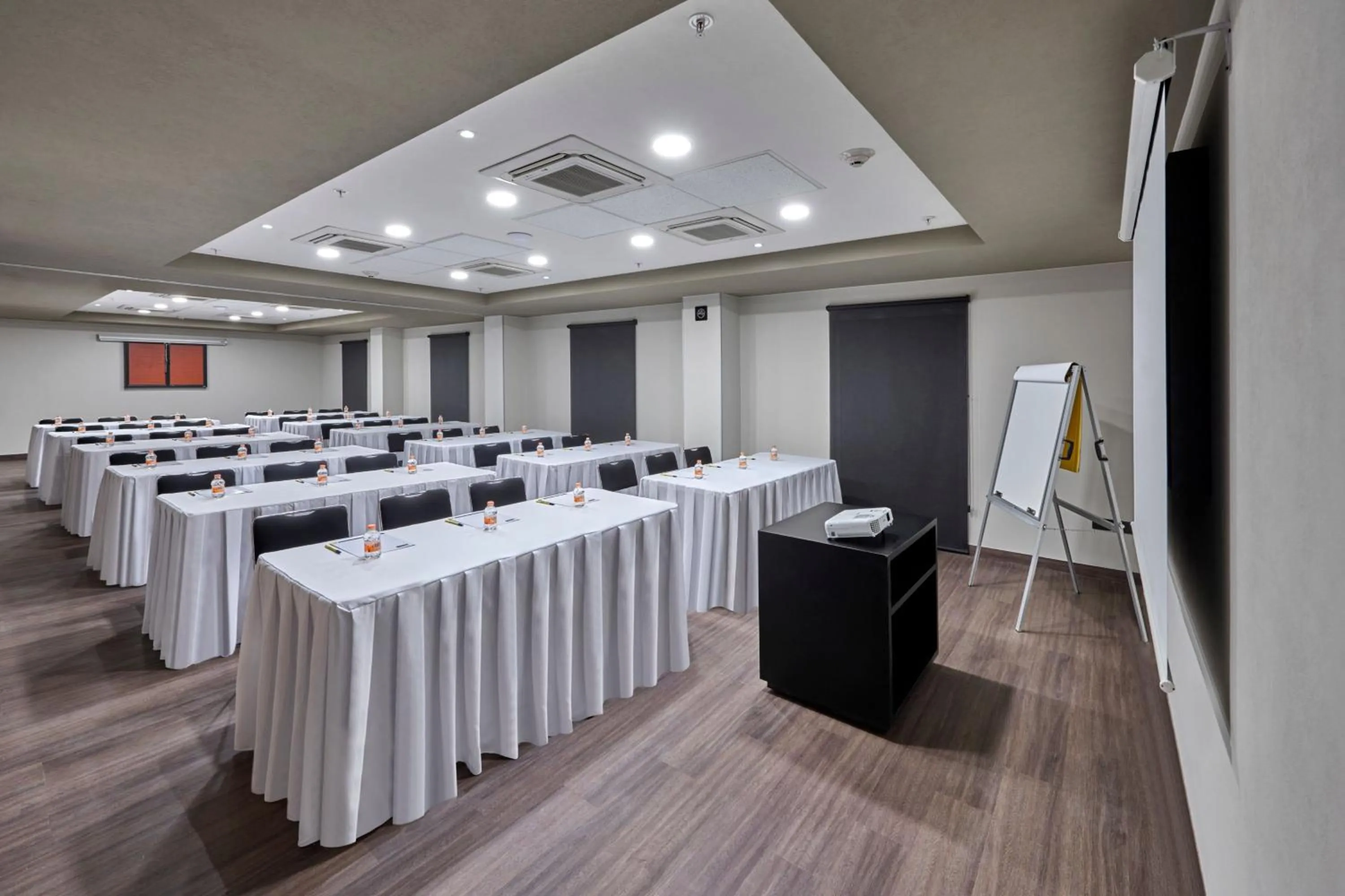 Meeting/conference room in City Express by Marriott Guaymas