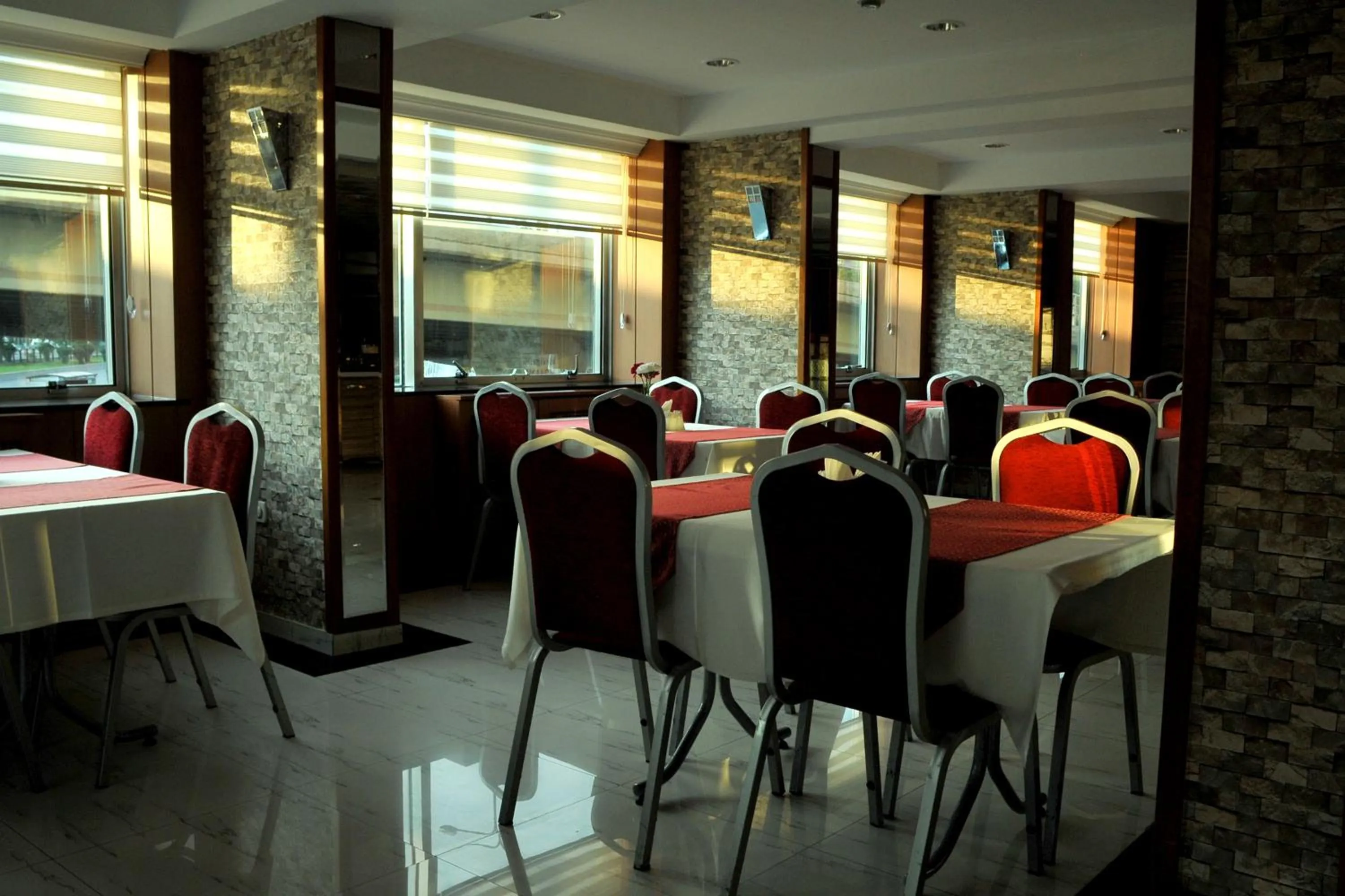Restaurant/places to eat in Lion City Hotel Ankara