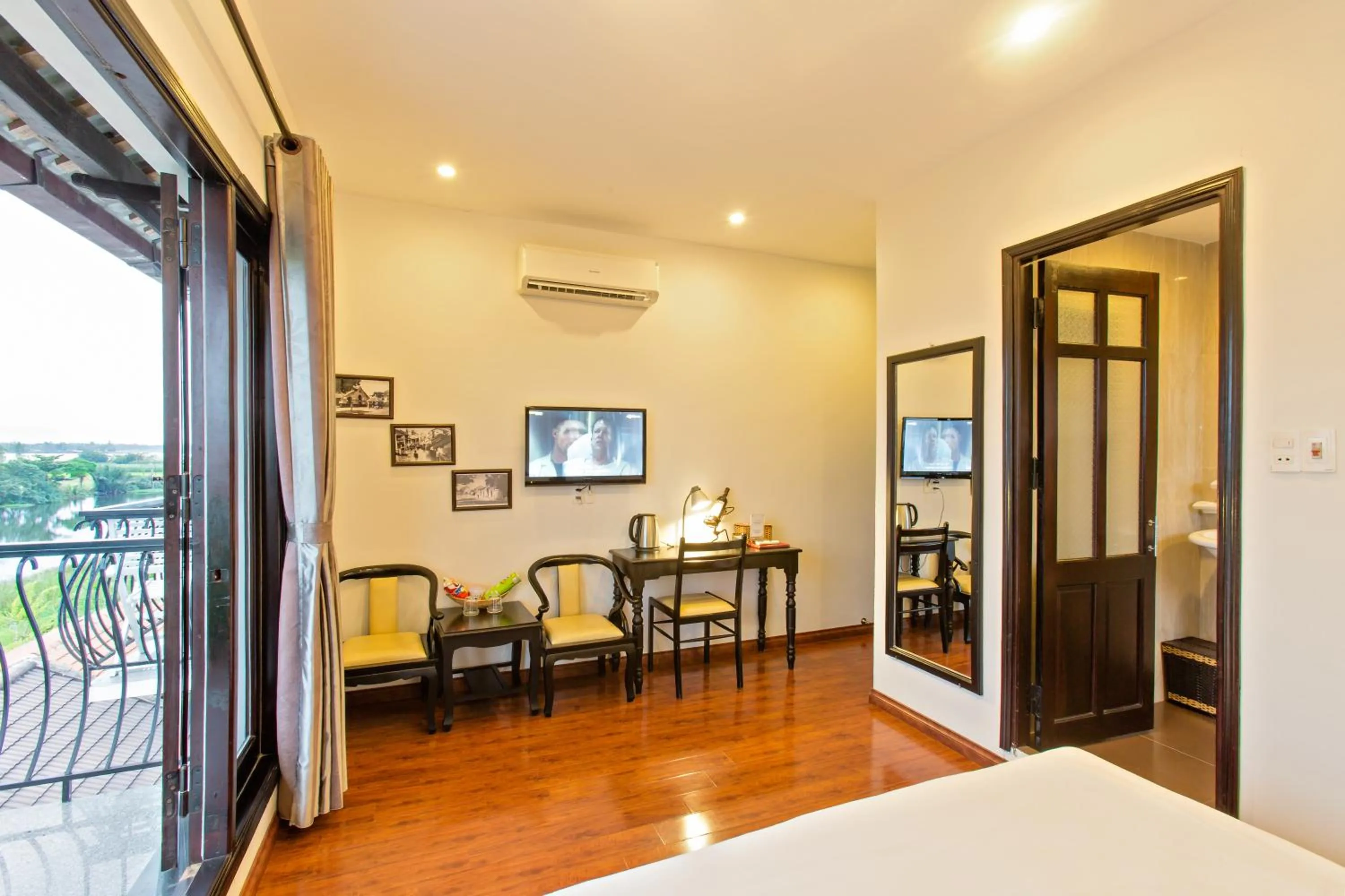 Decorative detail, Bed in Riverside Impression Villa