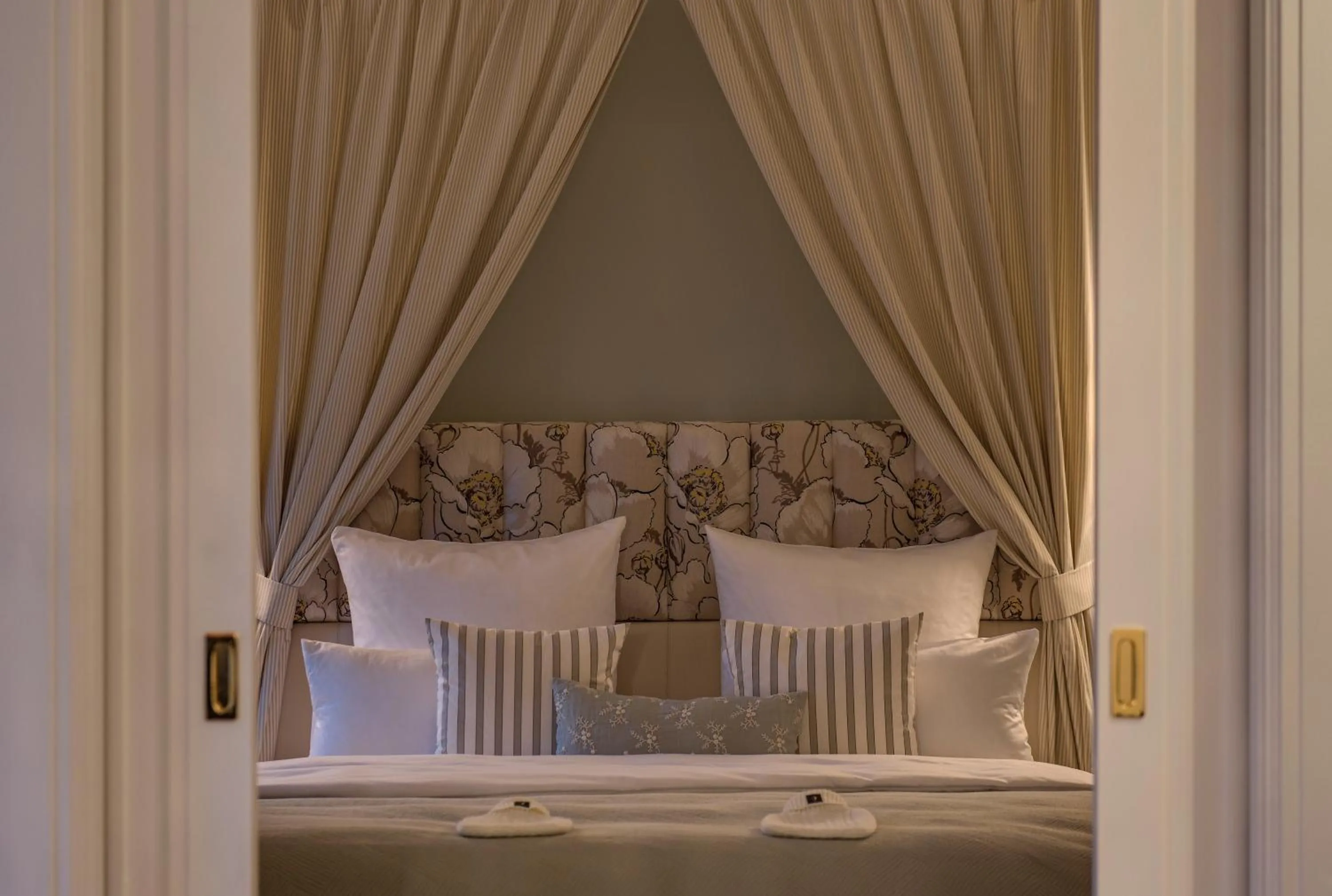 Bedroom, Bed in Weissenhaus Private Nature Luxury Resort