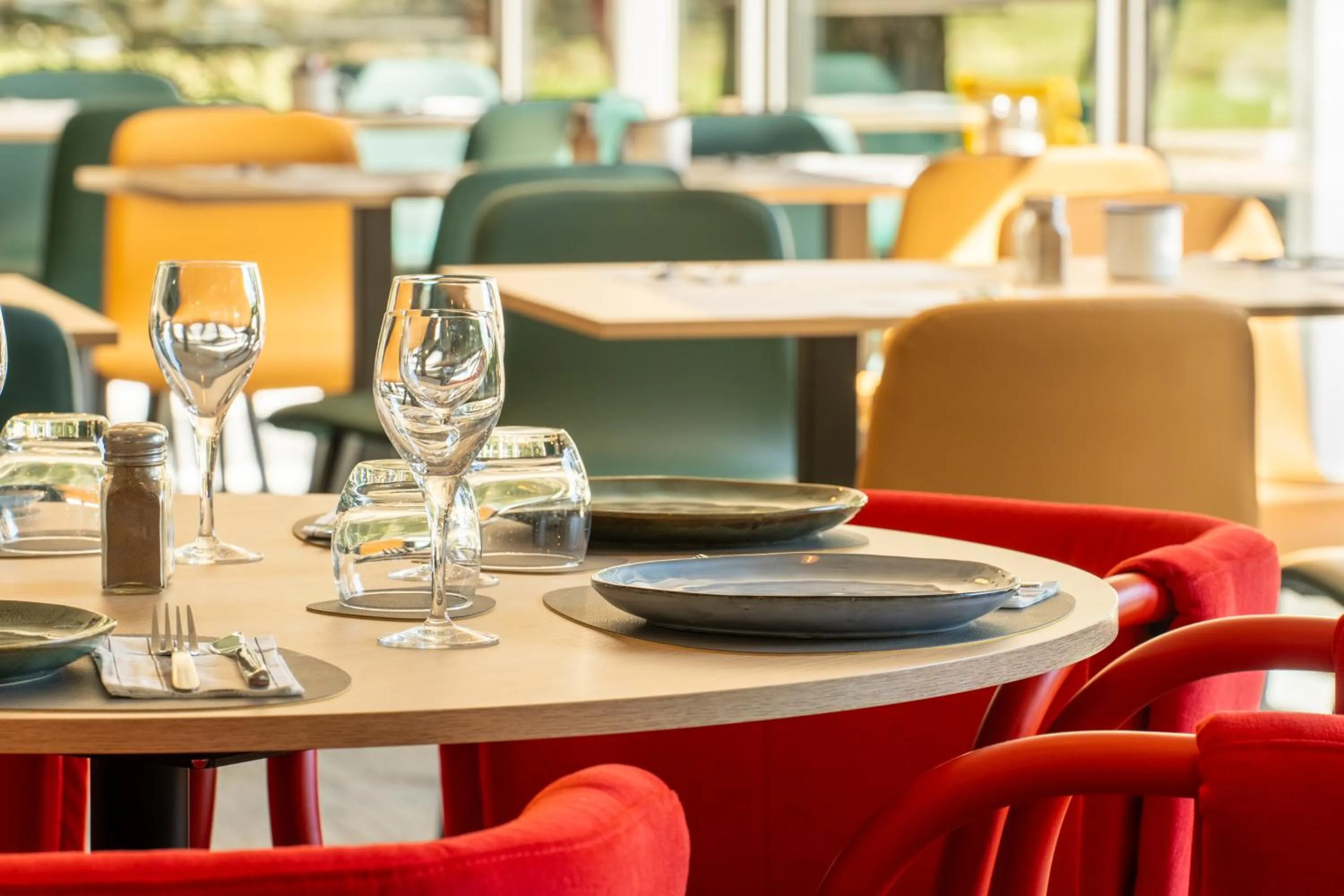 Restaurant/places to eat in Novotel Poissy Orgeval