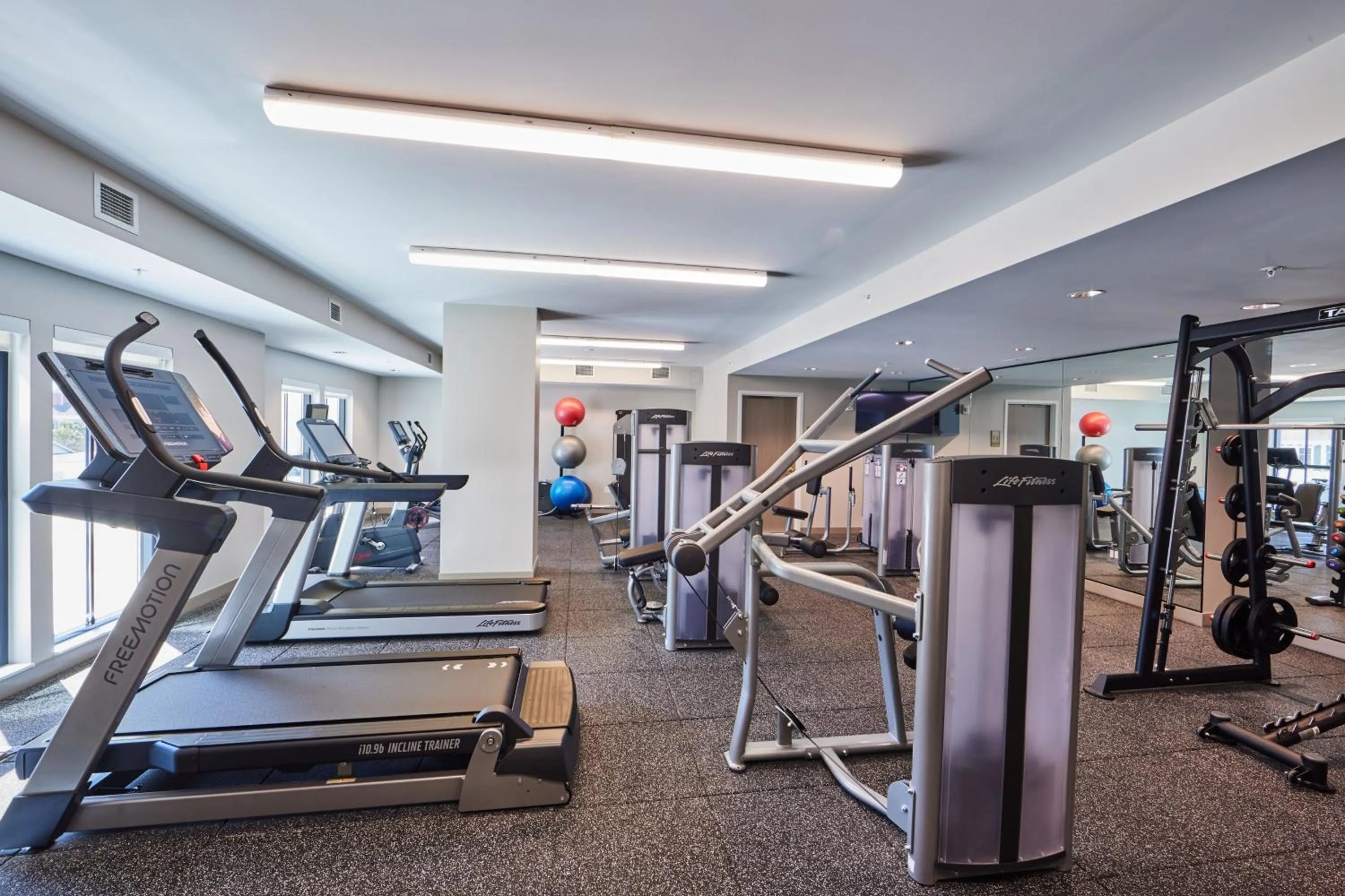 Fitness centre/facilities in Hotel Effie Sandestin Resort, Autograph Collection