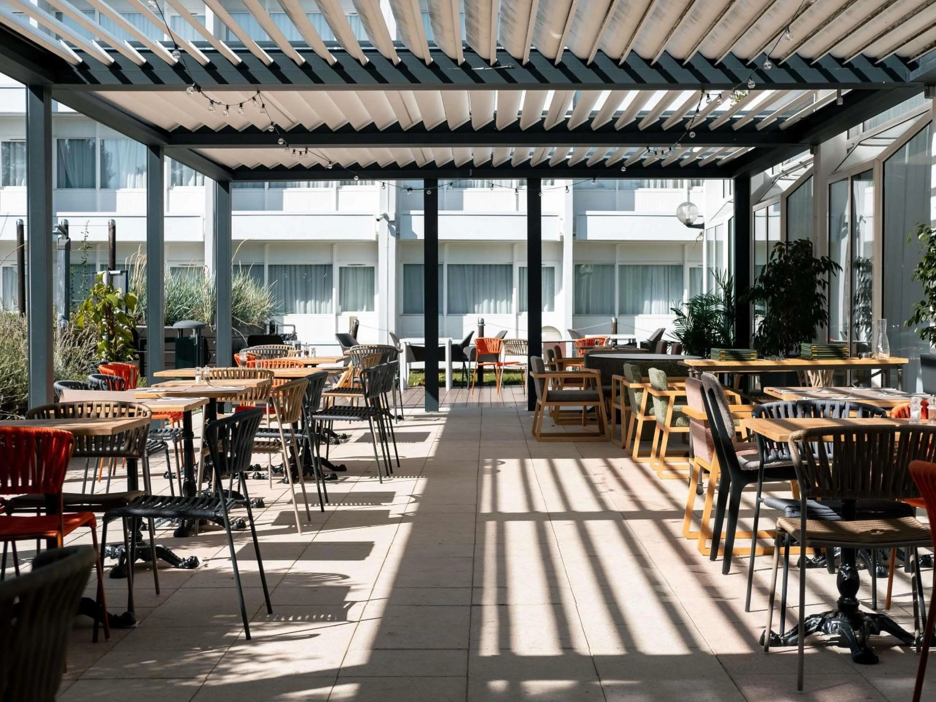 Restaurant/places to eat in Novotel Chartres