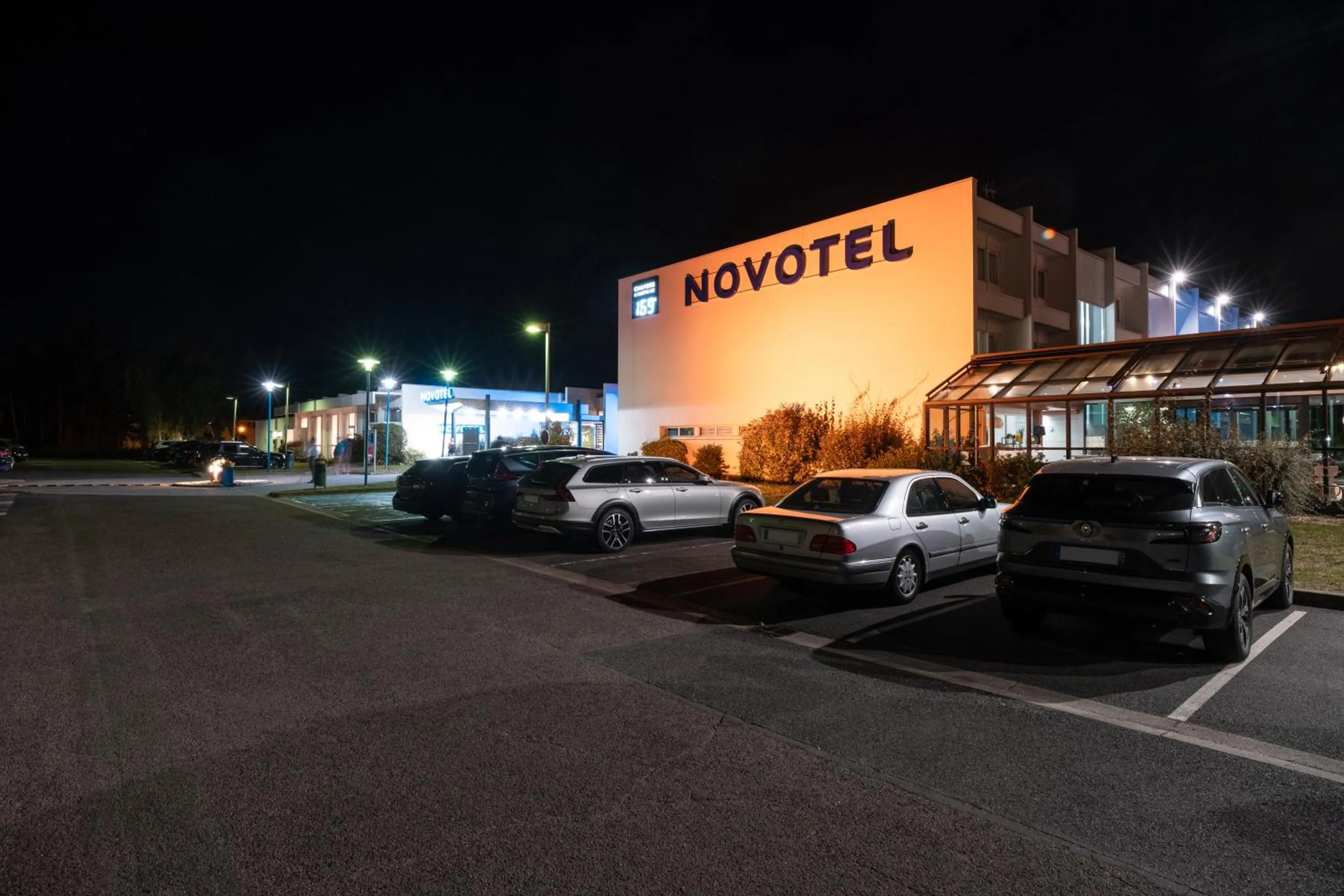 Property building in Novotel Chartres