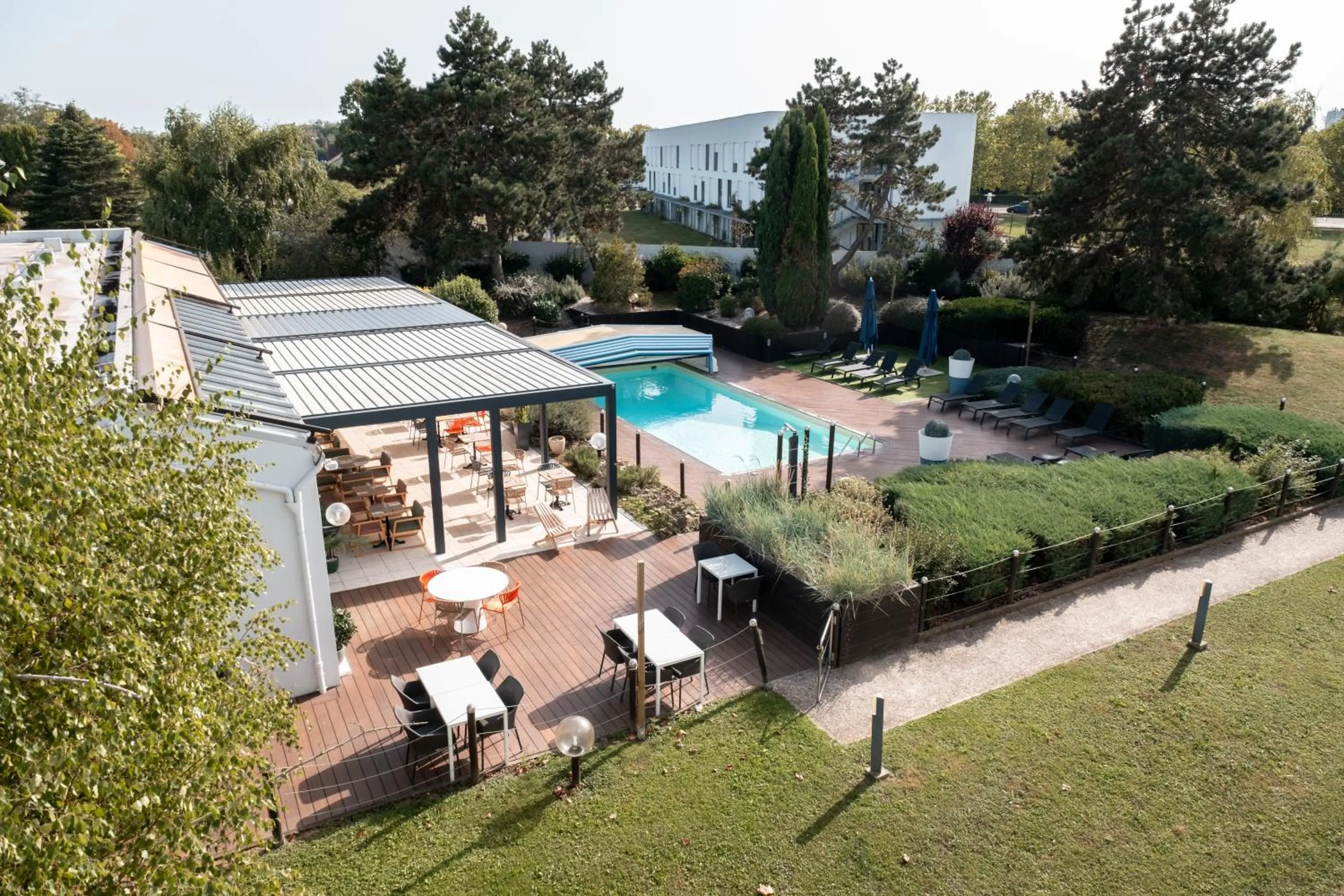 Pool view in Novotel Chartres