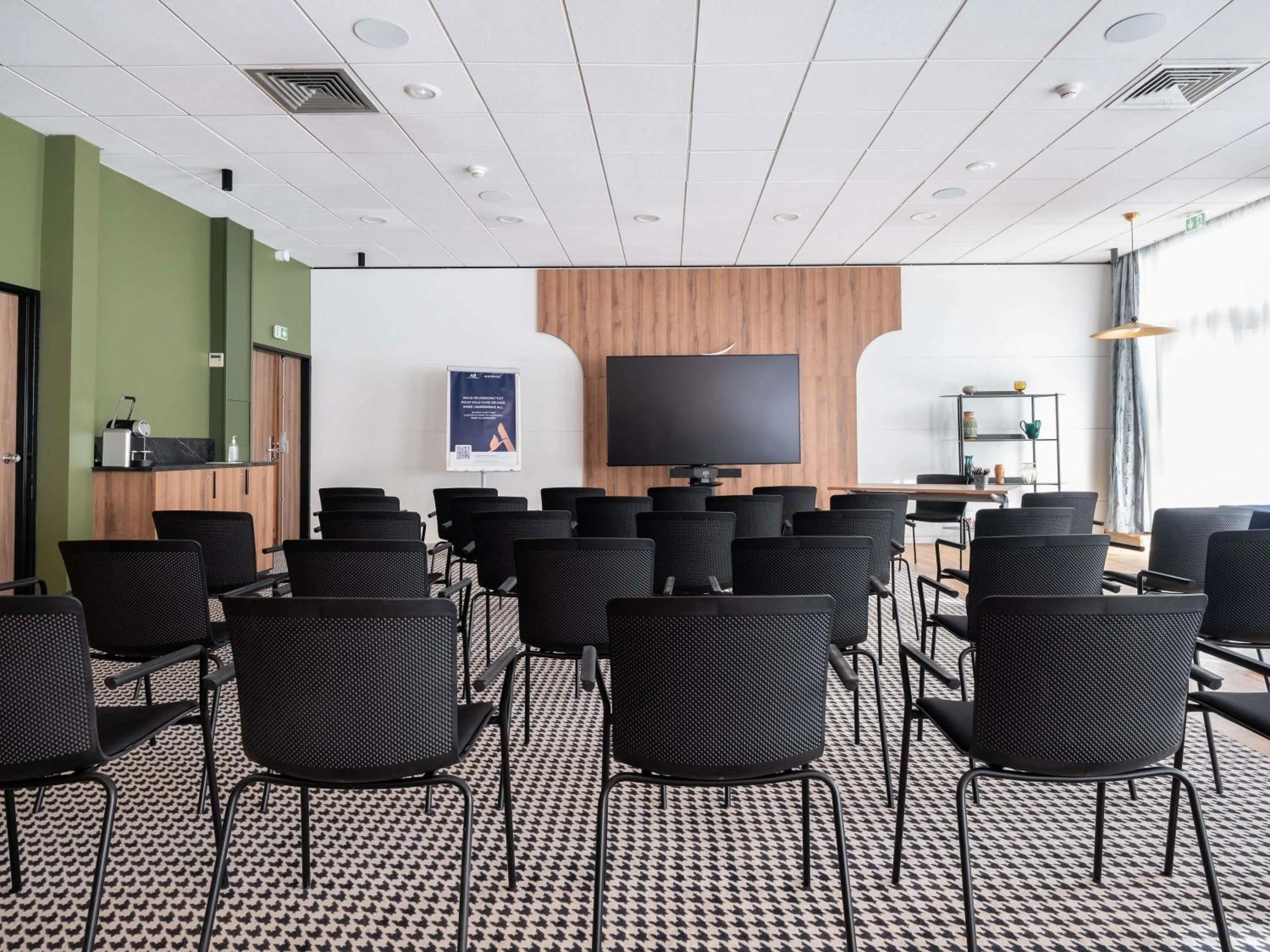 Meeting/conference room in Novotel Chartres