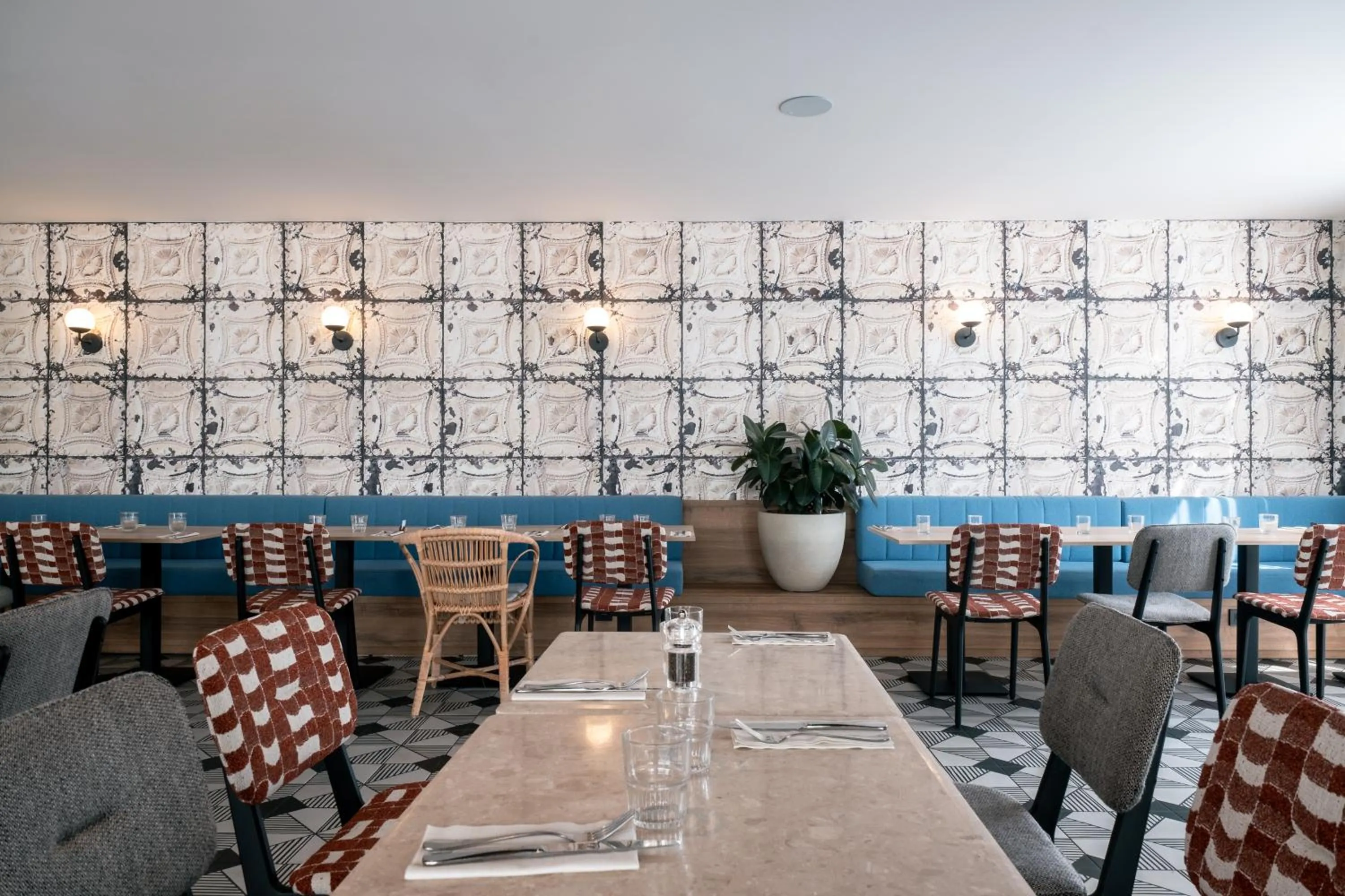 Restaurant/places to eat in Novotel Chartres