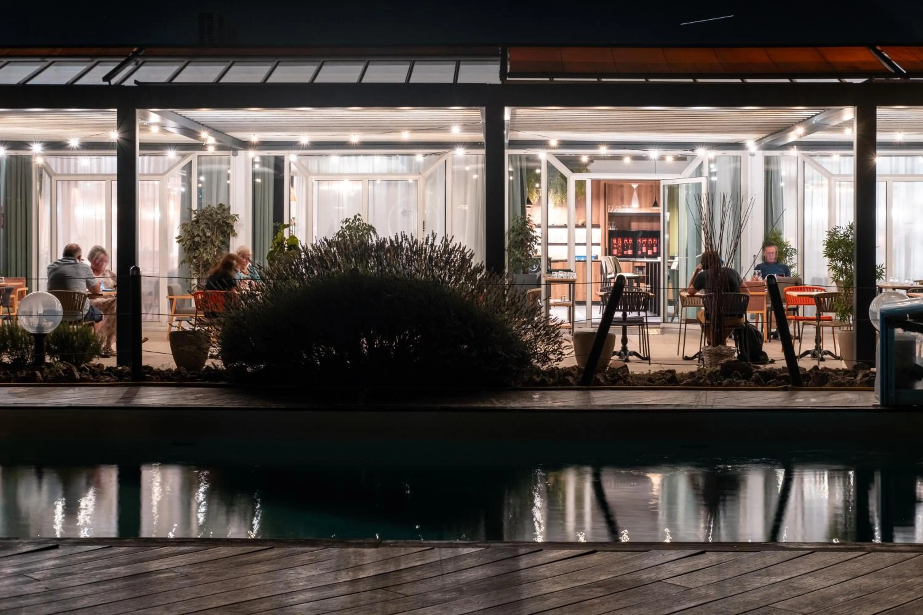 Restaurant/places to eat in Novotel Chartres