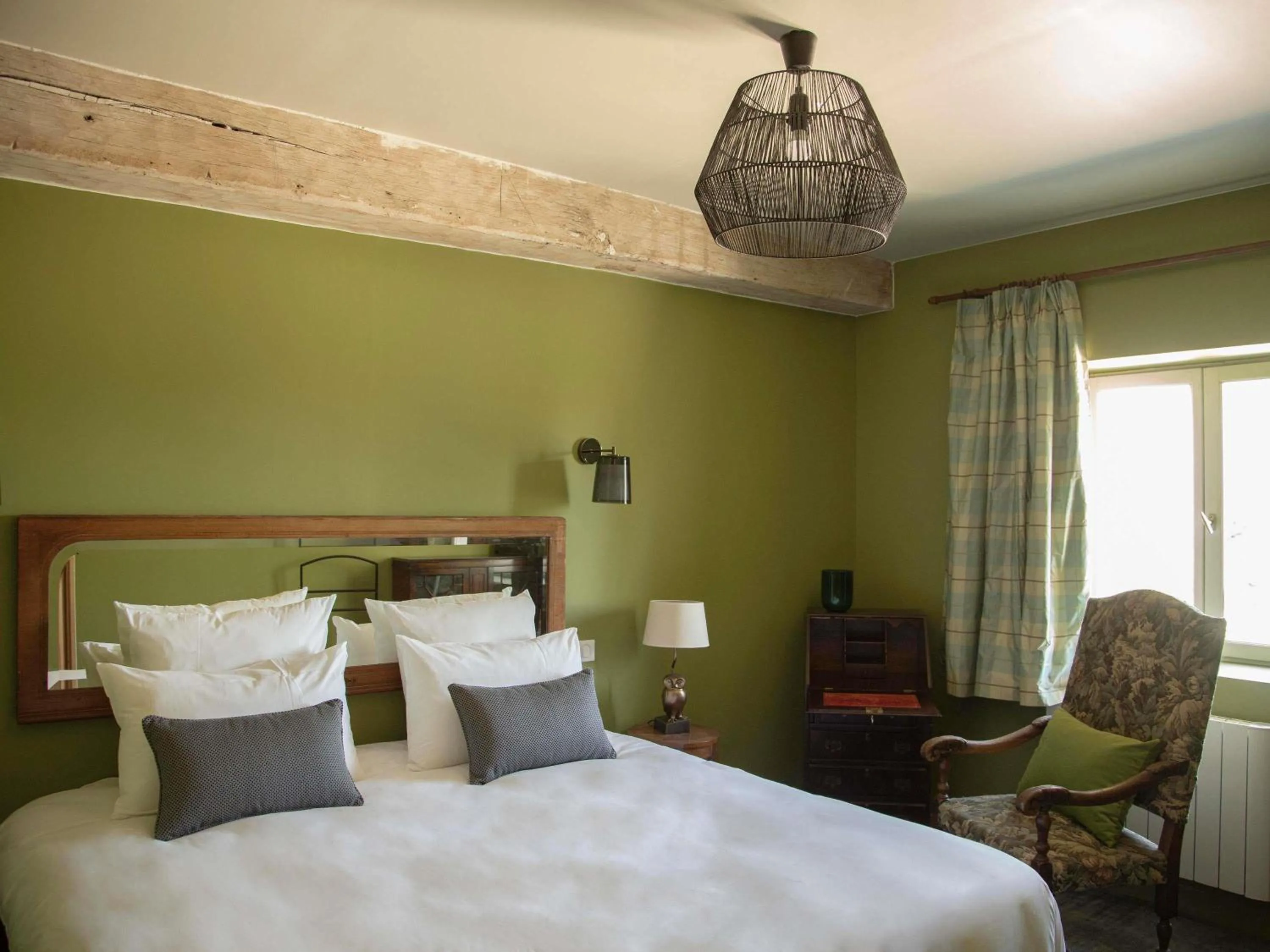 Bedroom, Bed in Hotel Novotel Domaine de Maffliers - Paris Val-d'Oise