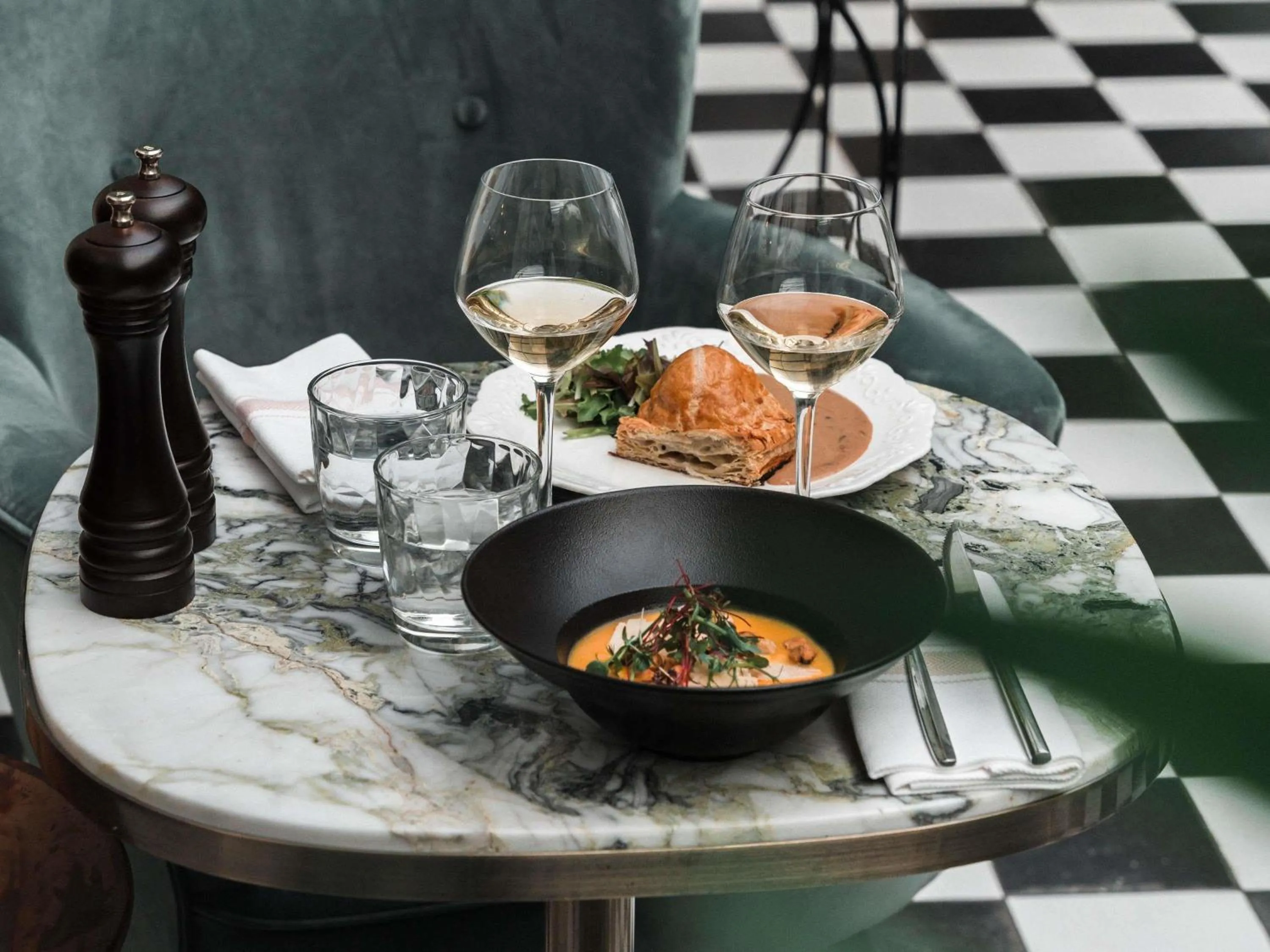 Restaurant/places to eat in Hotel Novotel Domaine de Maffliers - Paris Val-d'Oise