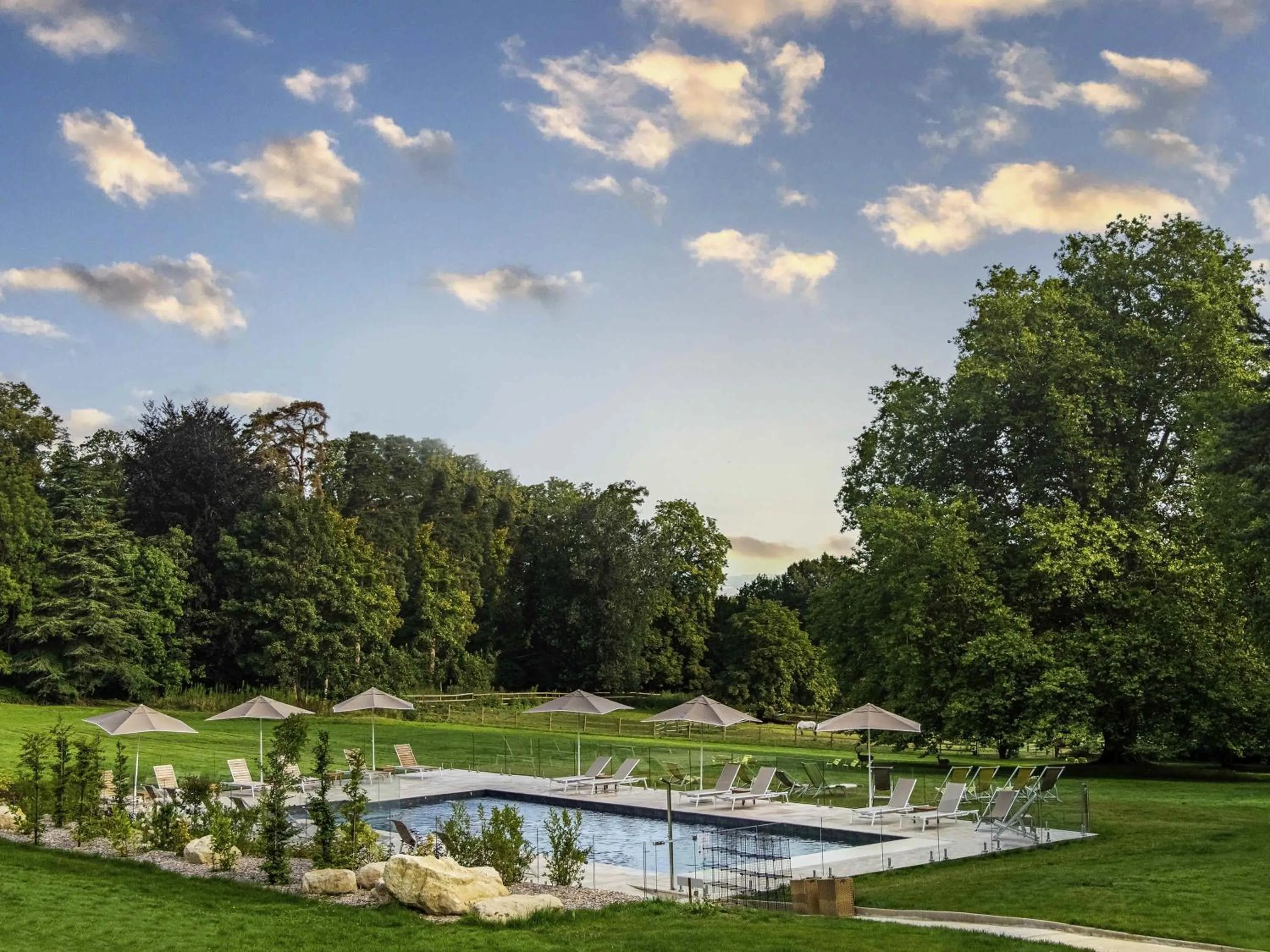 Pool view in Hotel Novotel Domaine de Maffliers - Paris Val-d'Oise